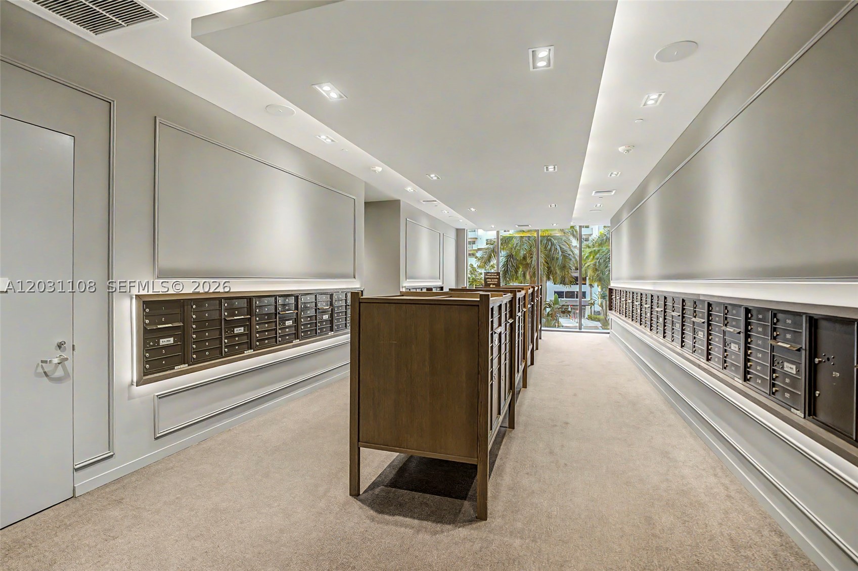 image Brickell Flatiron82