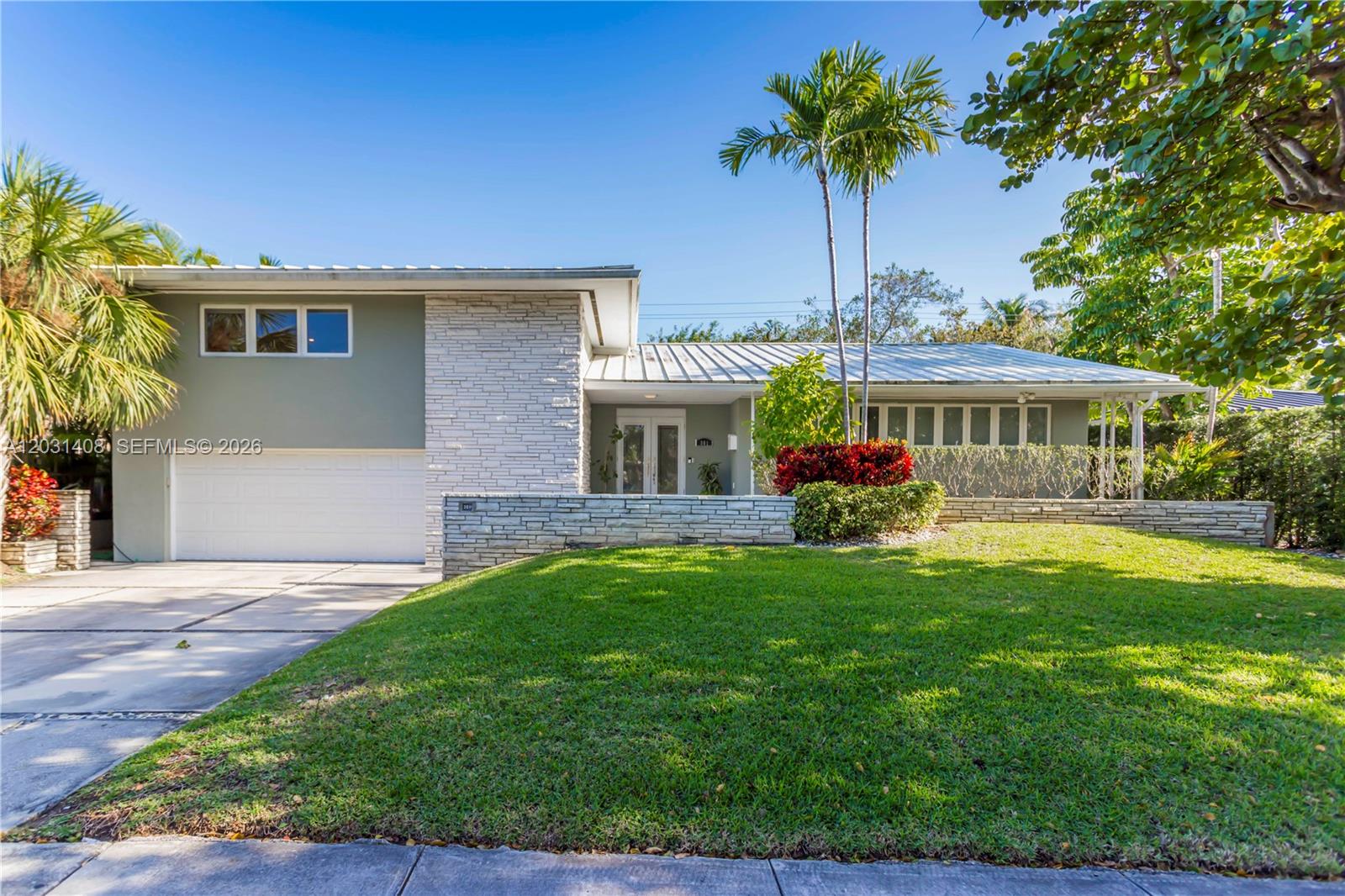 301 E Shore Dr E #301