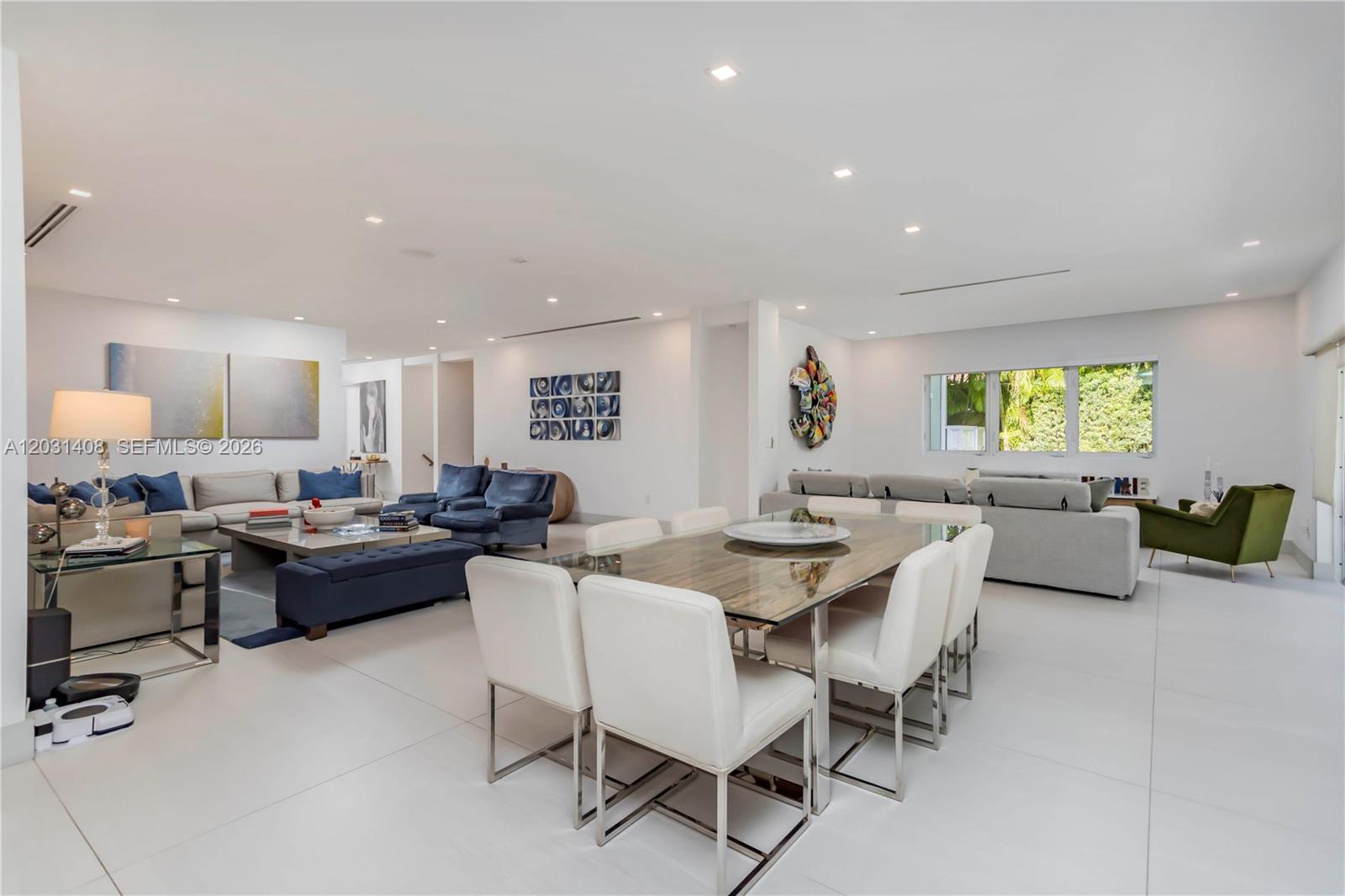 301 E Shore Dr E #301 Miami, FL 33133