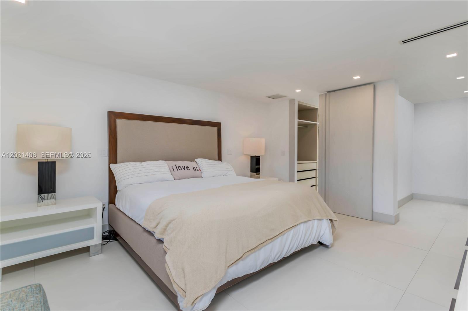 301 E Shore Dr E #301 Miami, FL 33133