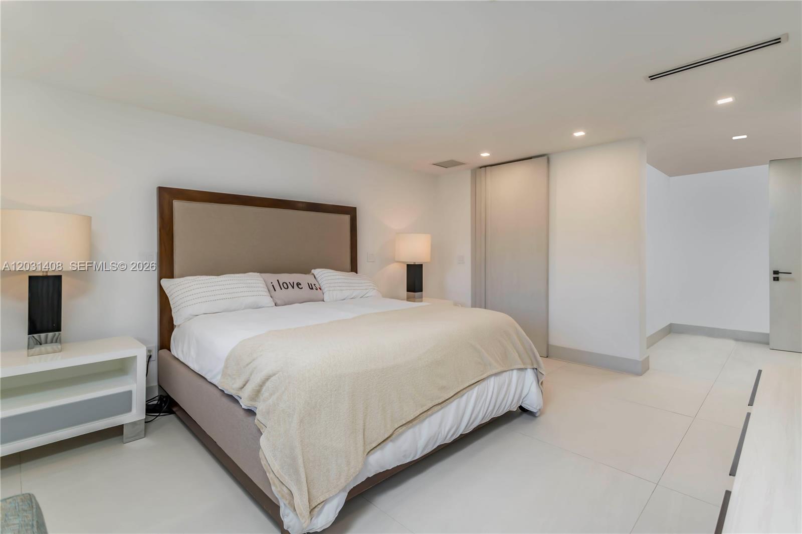 301 E Shore Dr E #301 Miami, FL 33133