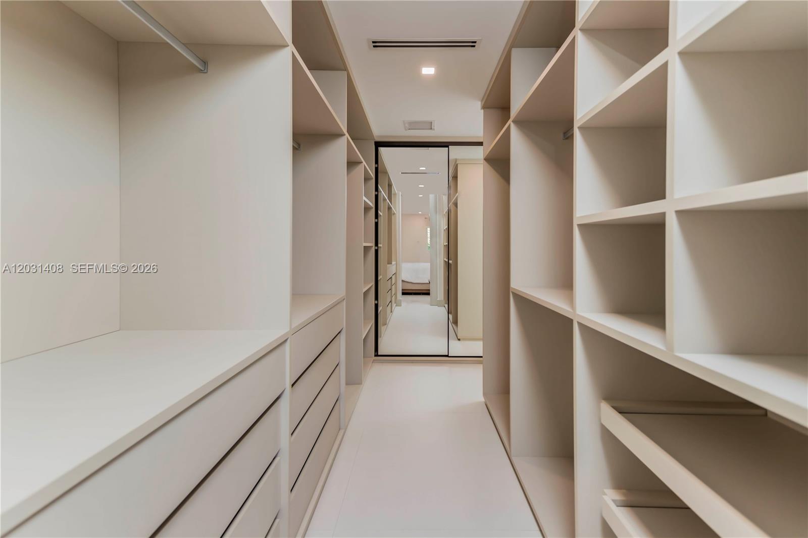 301 E Shore Dr E #301 Miami, FL 33133