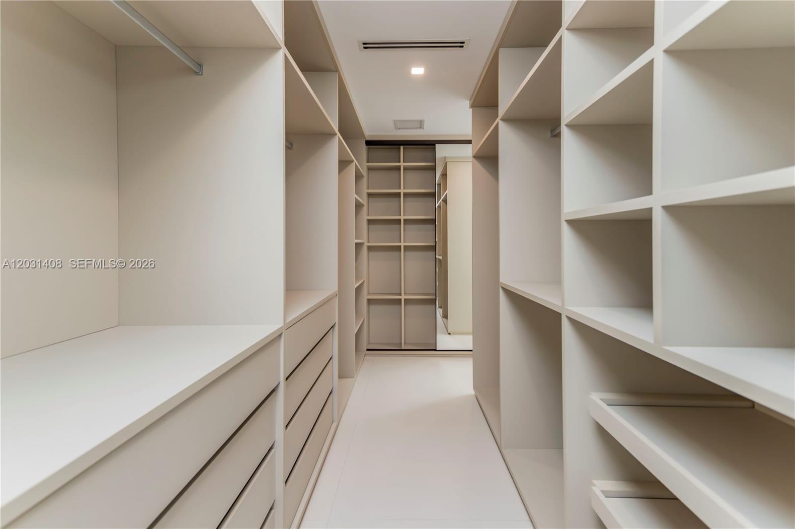 301 E Shore Dr E #301 Miami, FL 33133