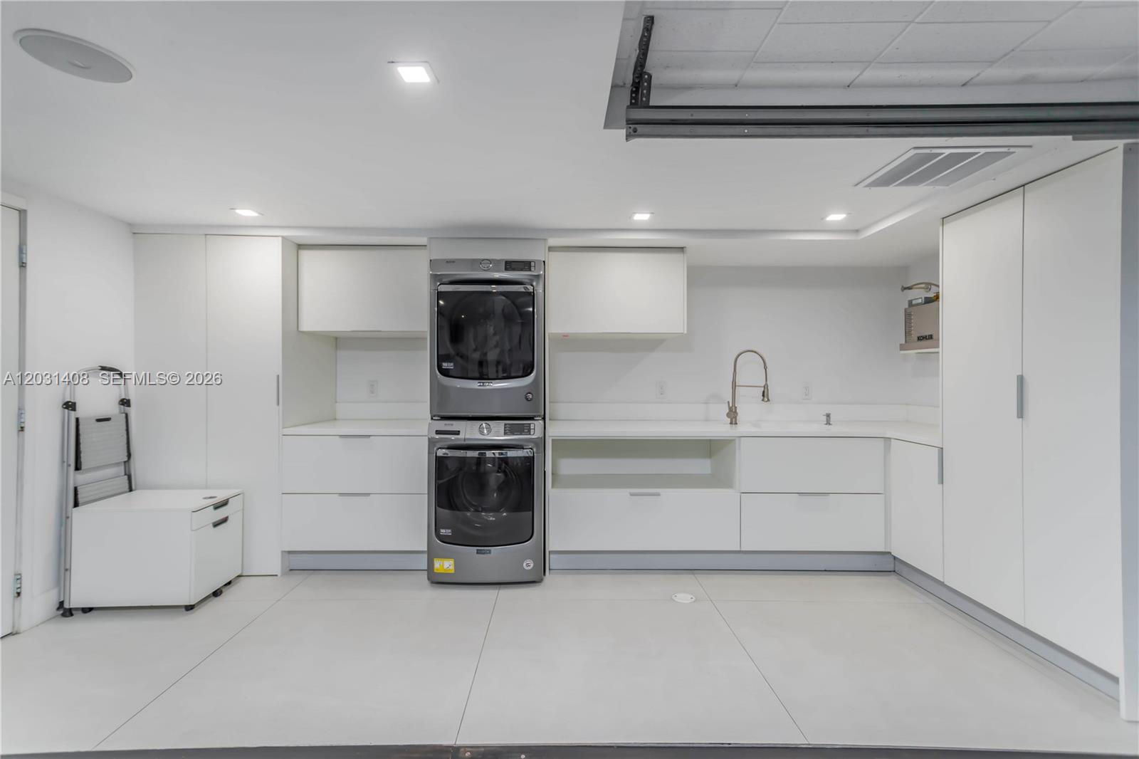 301 E Shore Dr E #301 Miami, FL 33133