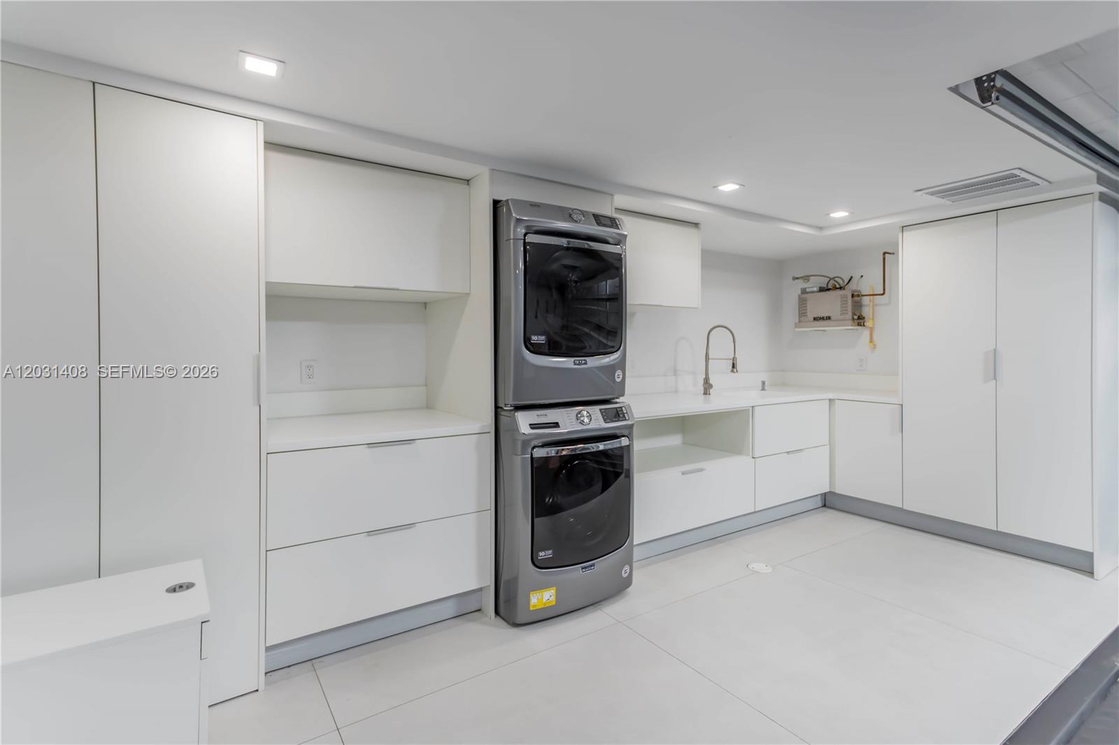 301 E Shore Dr E #301 Miami, FL 33133