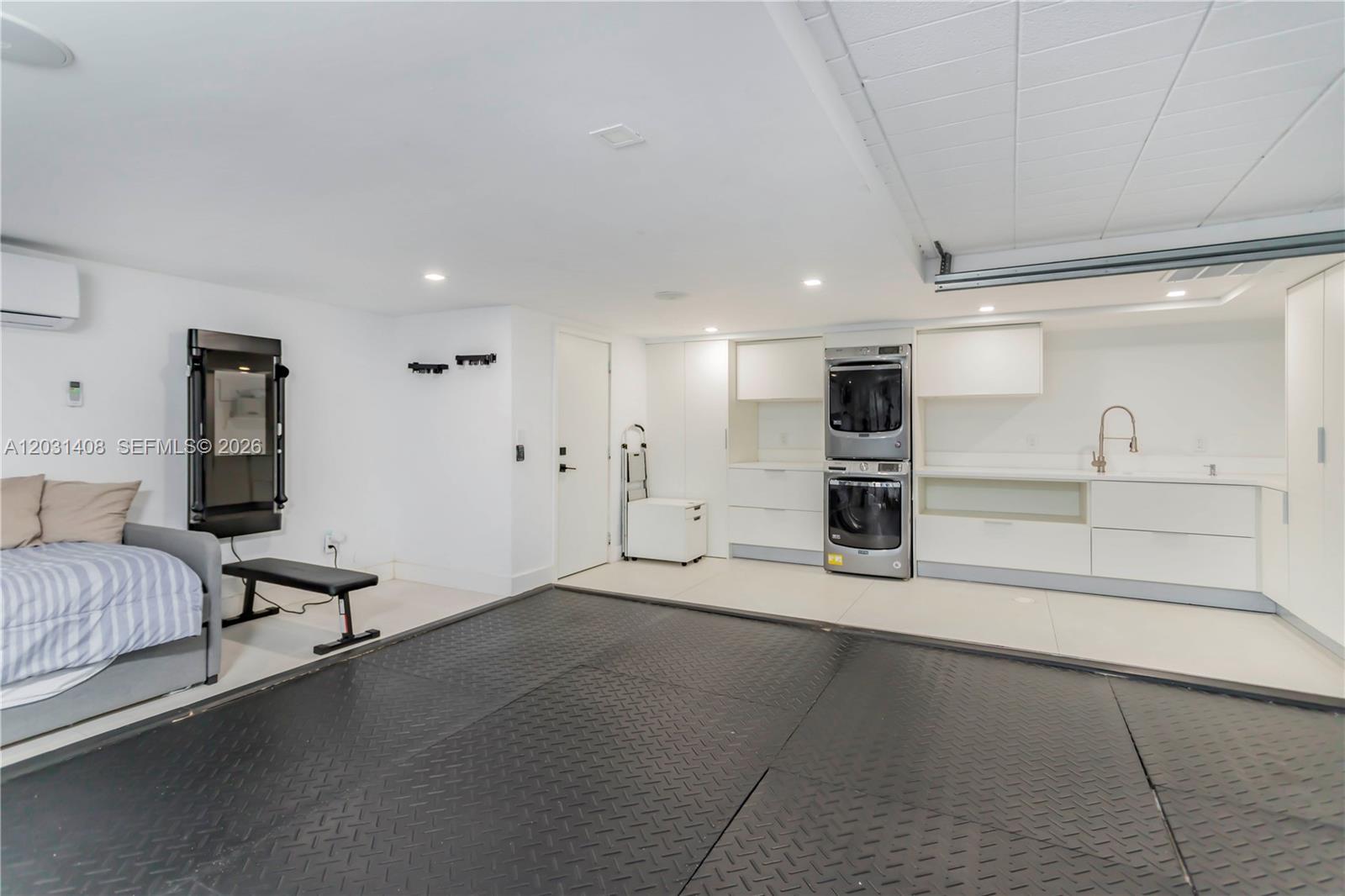 301 E Shore Dr E #301 Miami, FL 33133