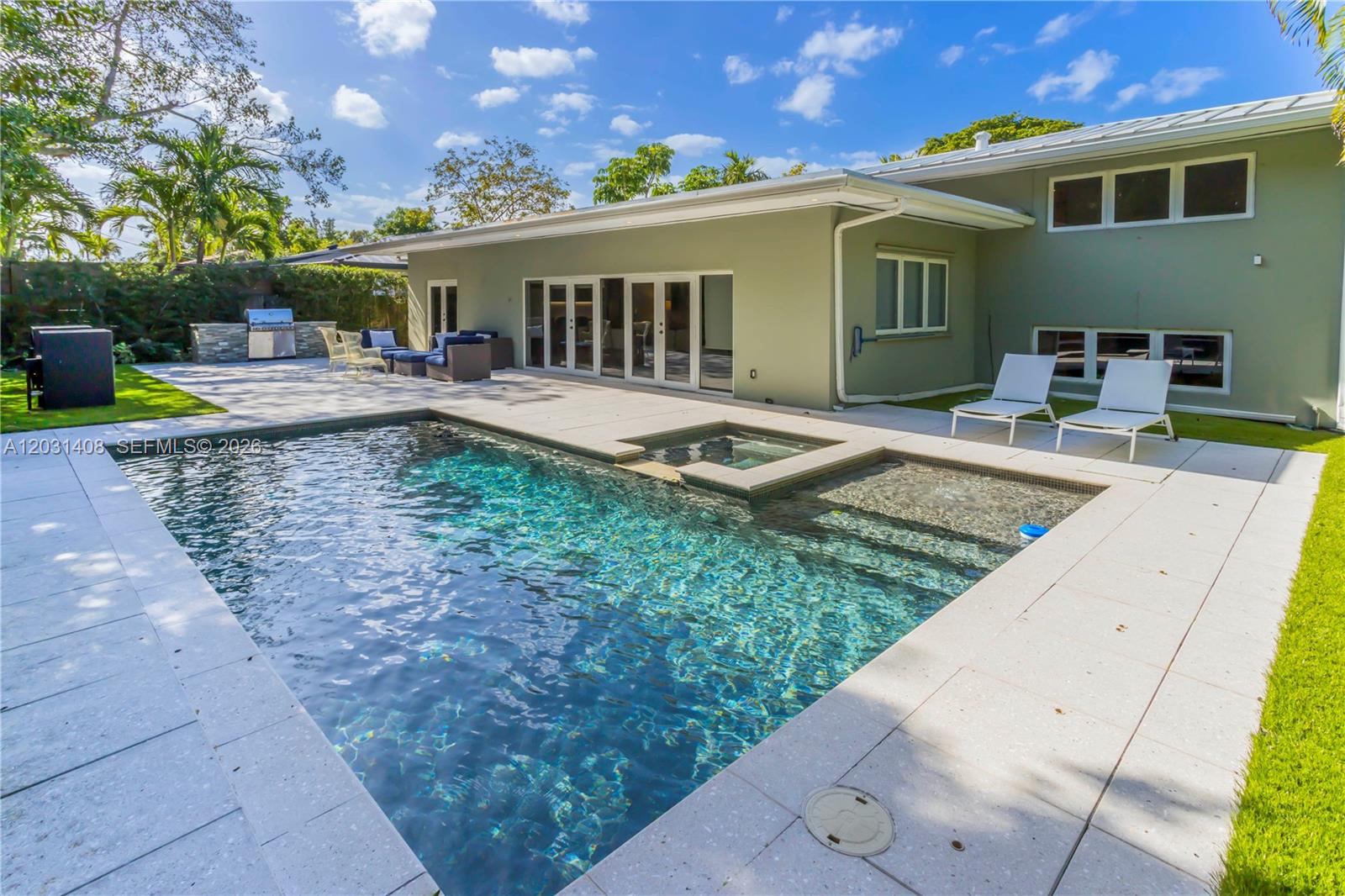 301 E Shore Dr E #301 Miami, FL 33133