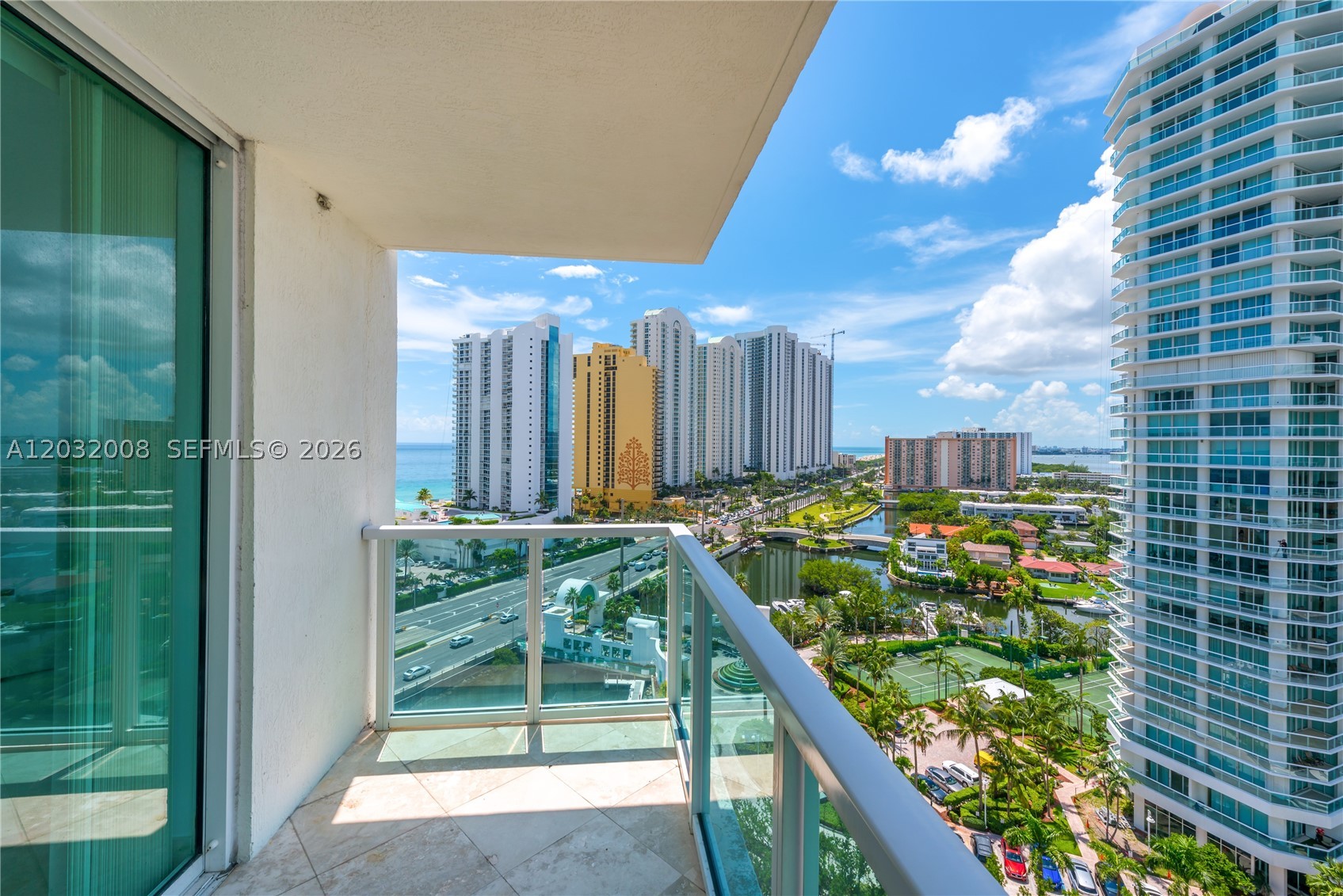 image St Tropez Sunny Isles11
