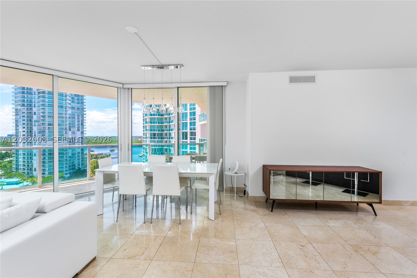 image St Tropez Sunny Isles27