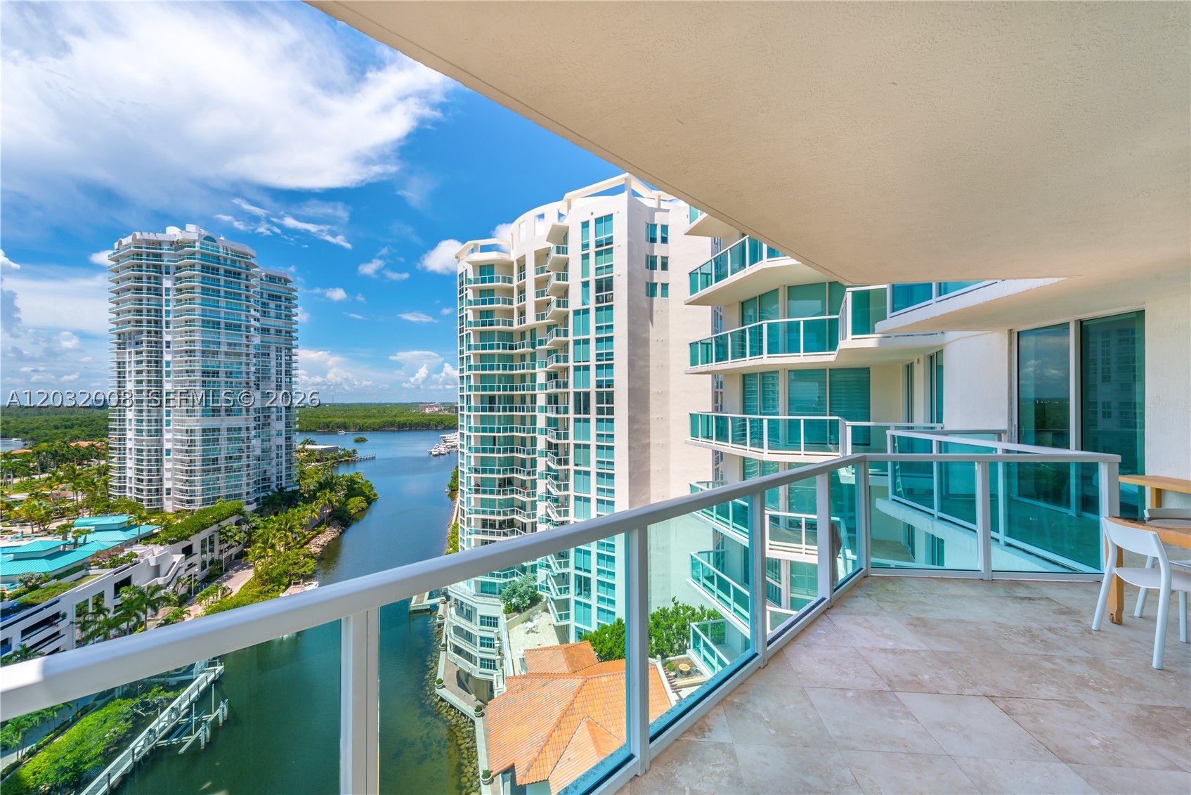 image St Tropez Sunny Isles8