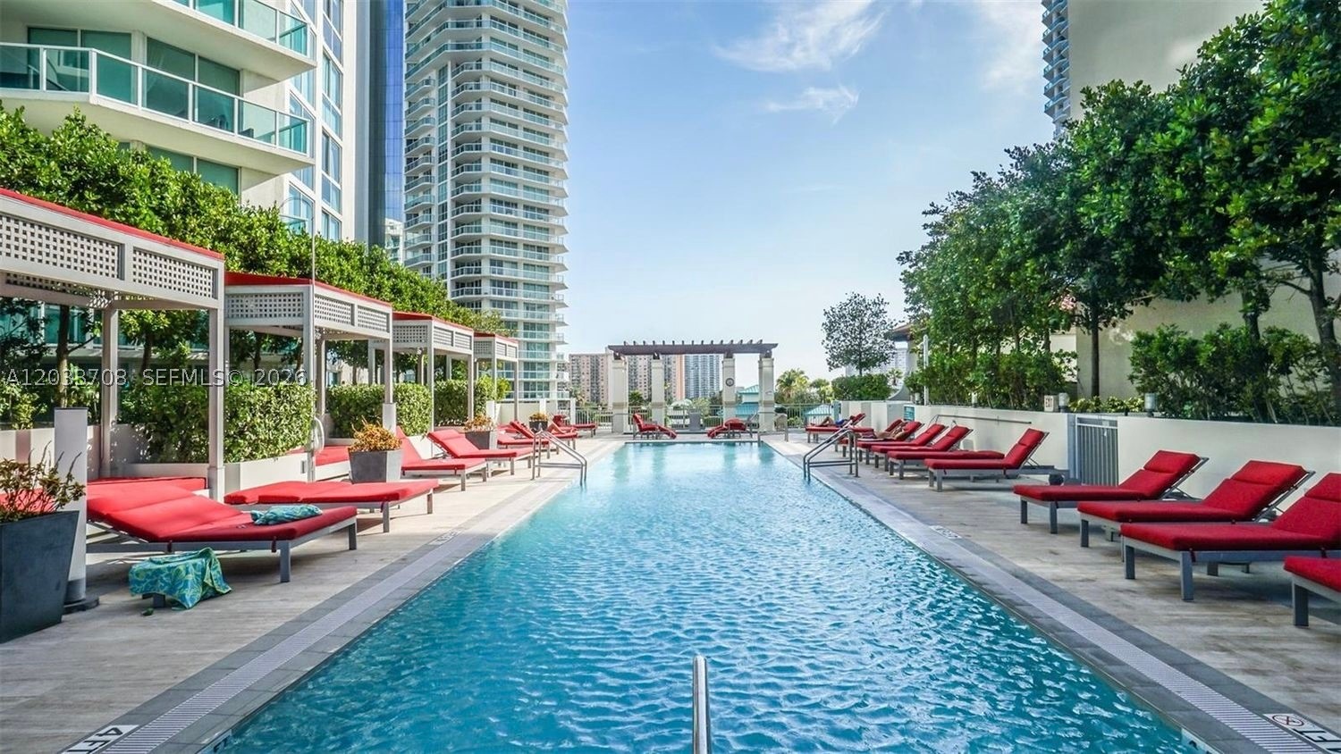 image St Tropez Sunny Isles28