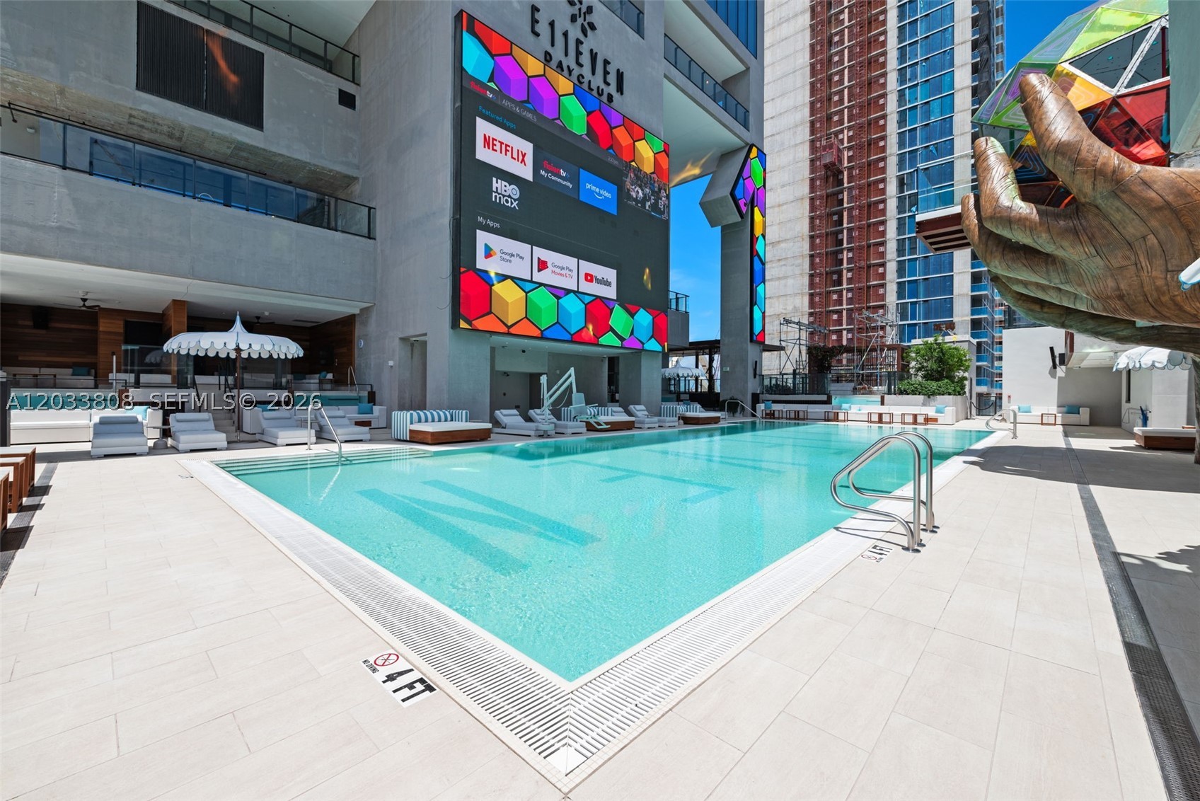 image E11EVEN Hotel & Residences10