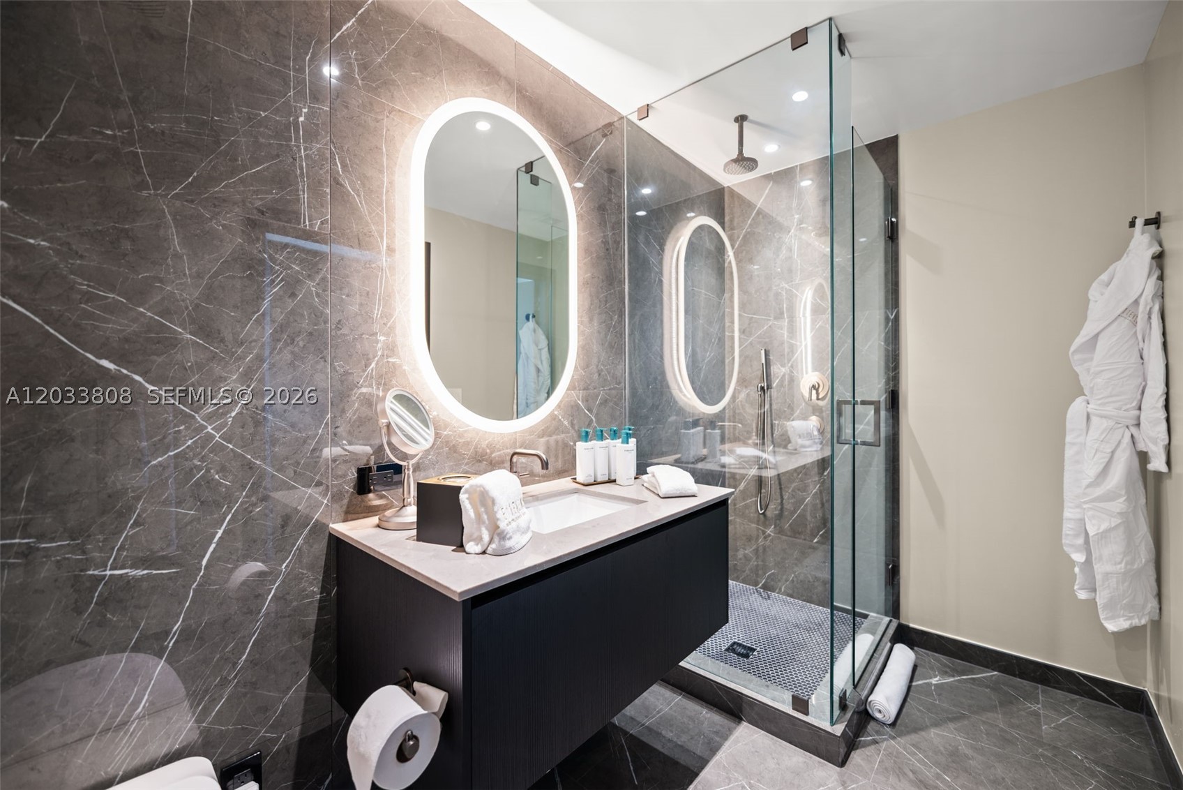 image E11EVEN Hotel & Residences32