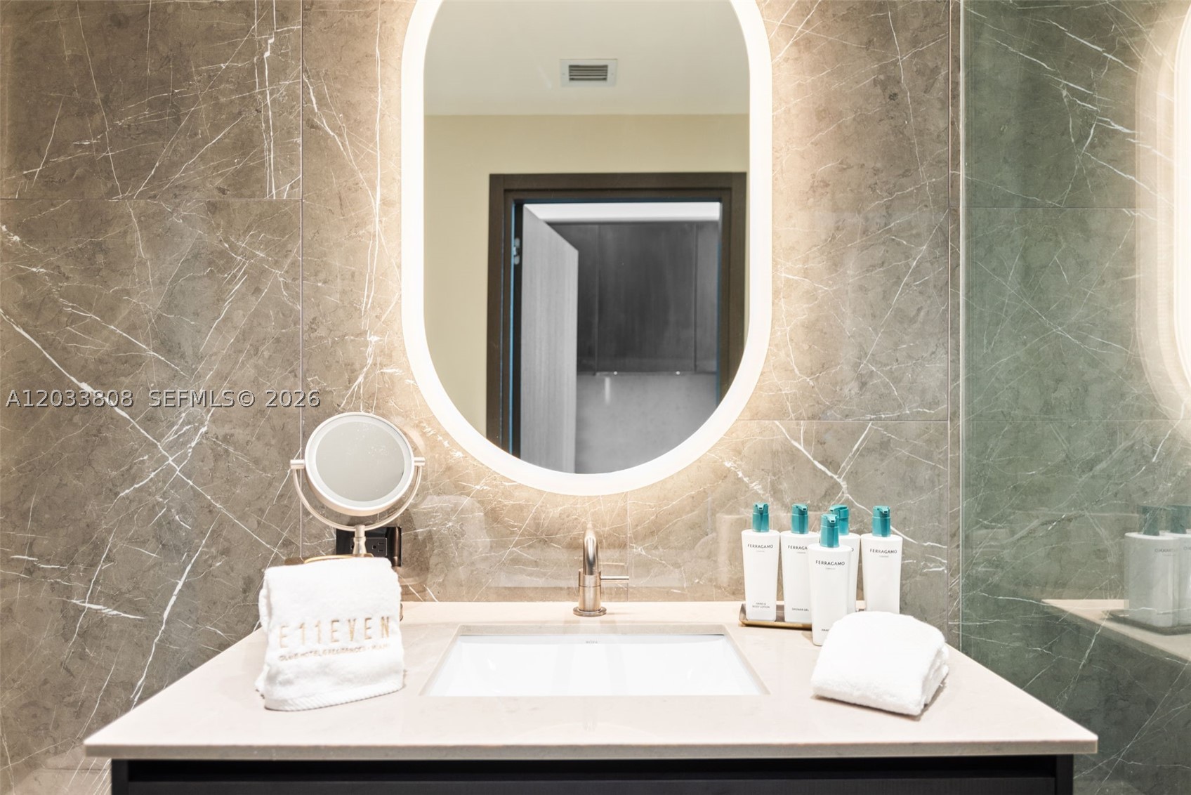 image E11EVEN Hotel & Residences33