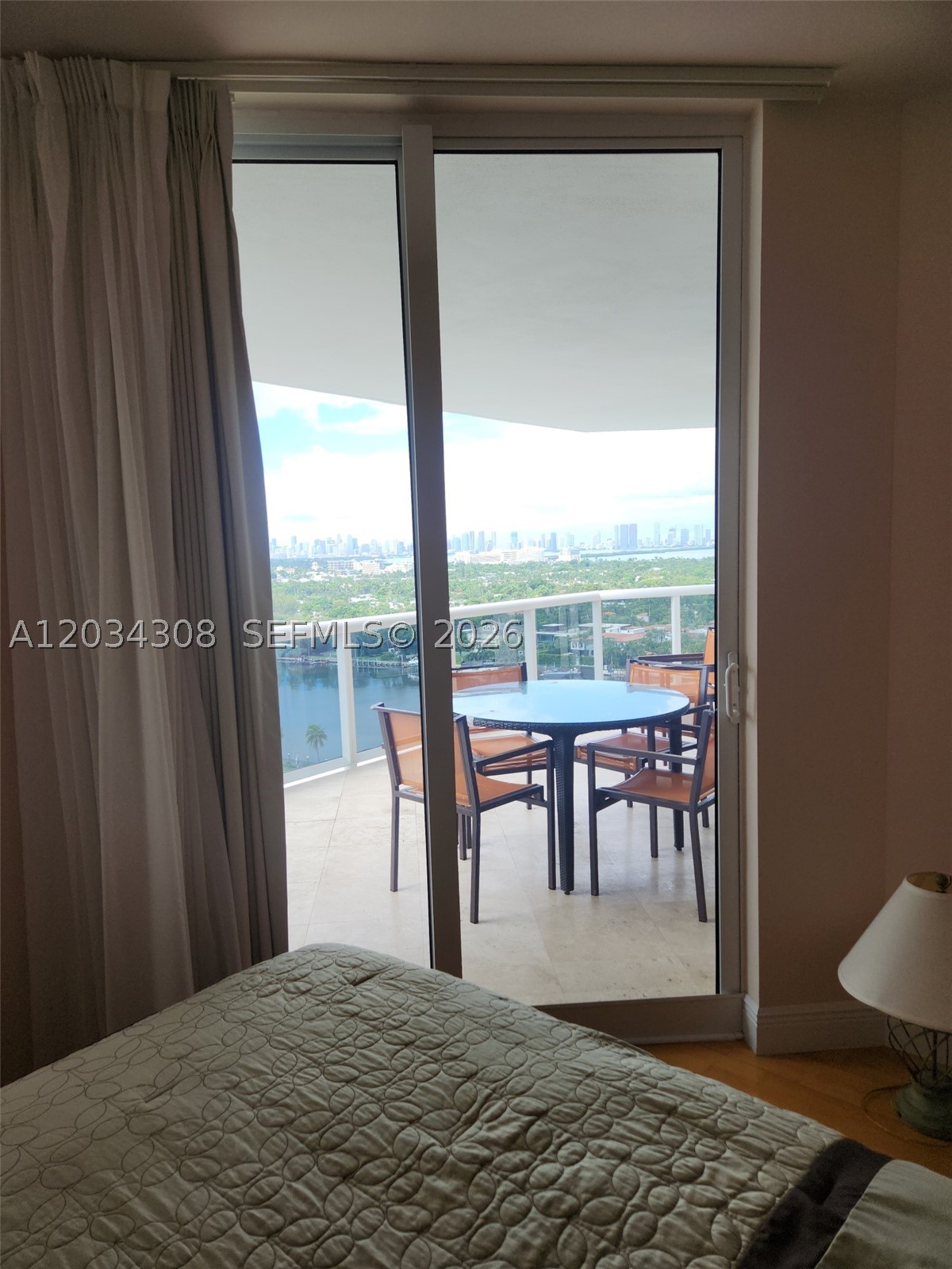 image Blue Diamond22