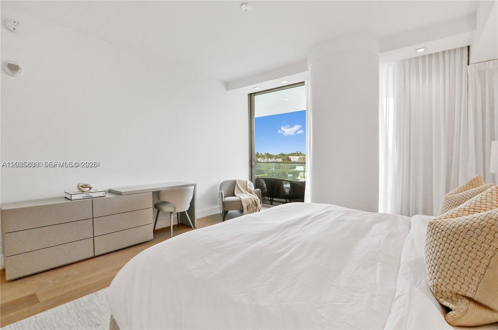 10203 Collins #305 Bal Harbour, FL 33154