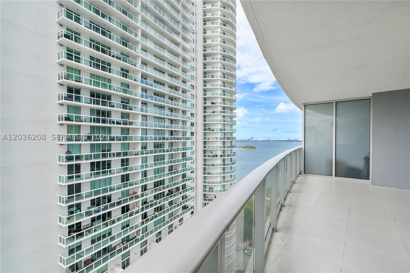 image Aria on the Bay23