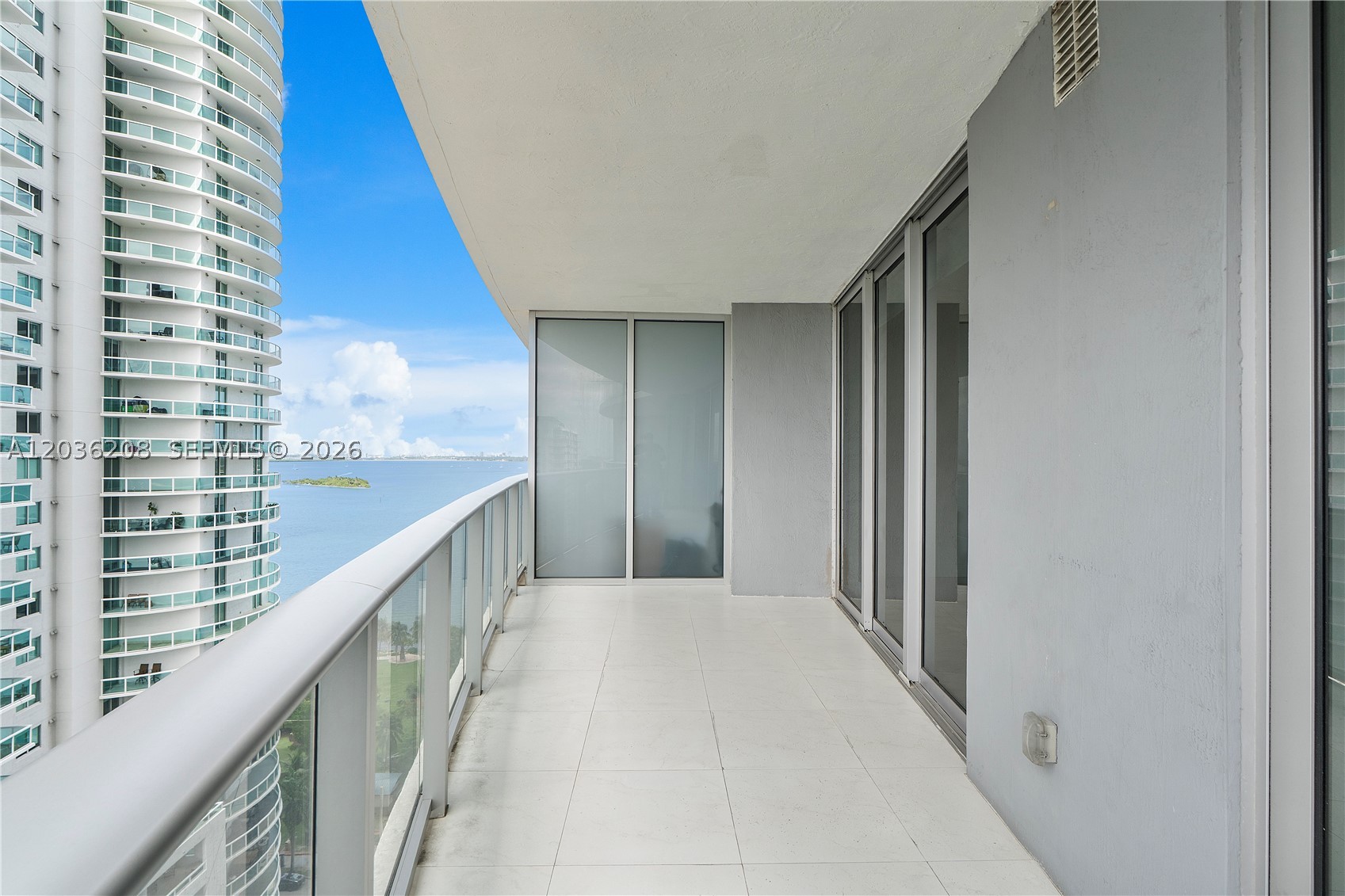 image Aria on the Bay25