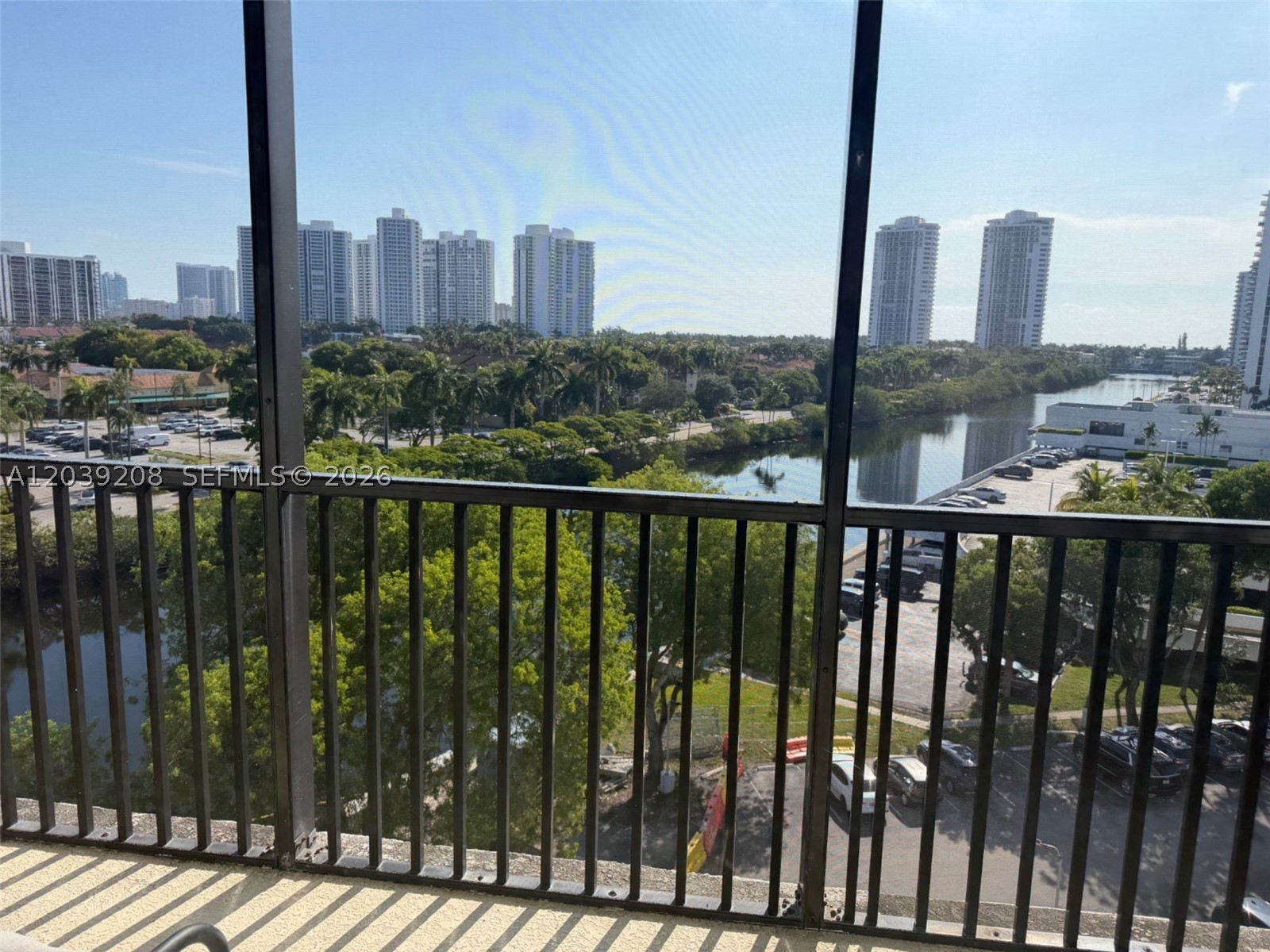 3475 N Country Clb Dr #816