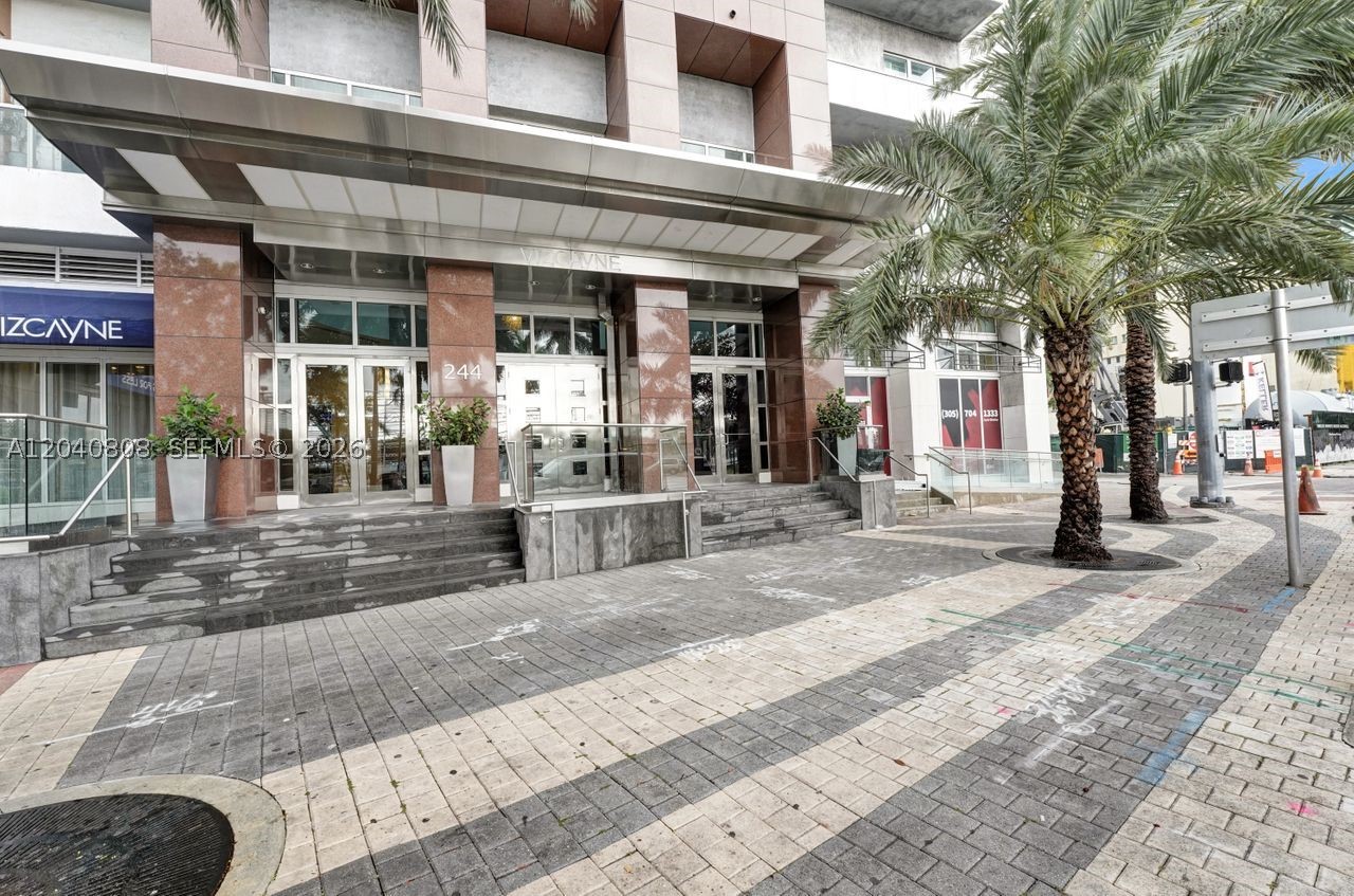 244 Biscayne Blvd #2005