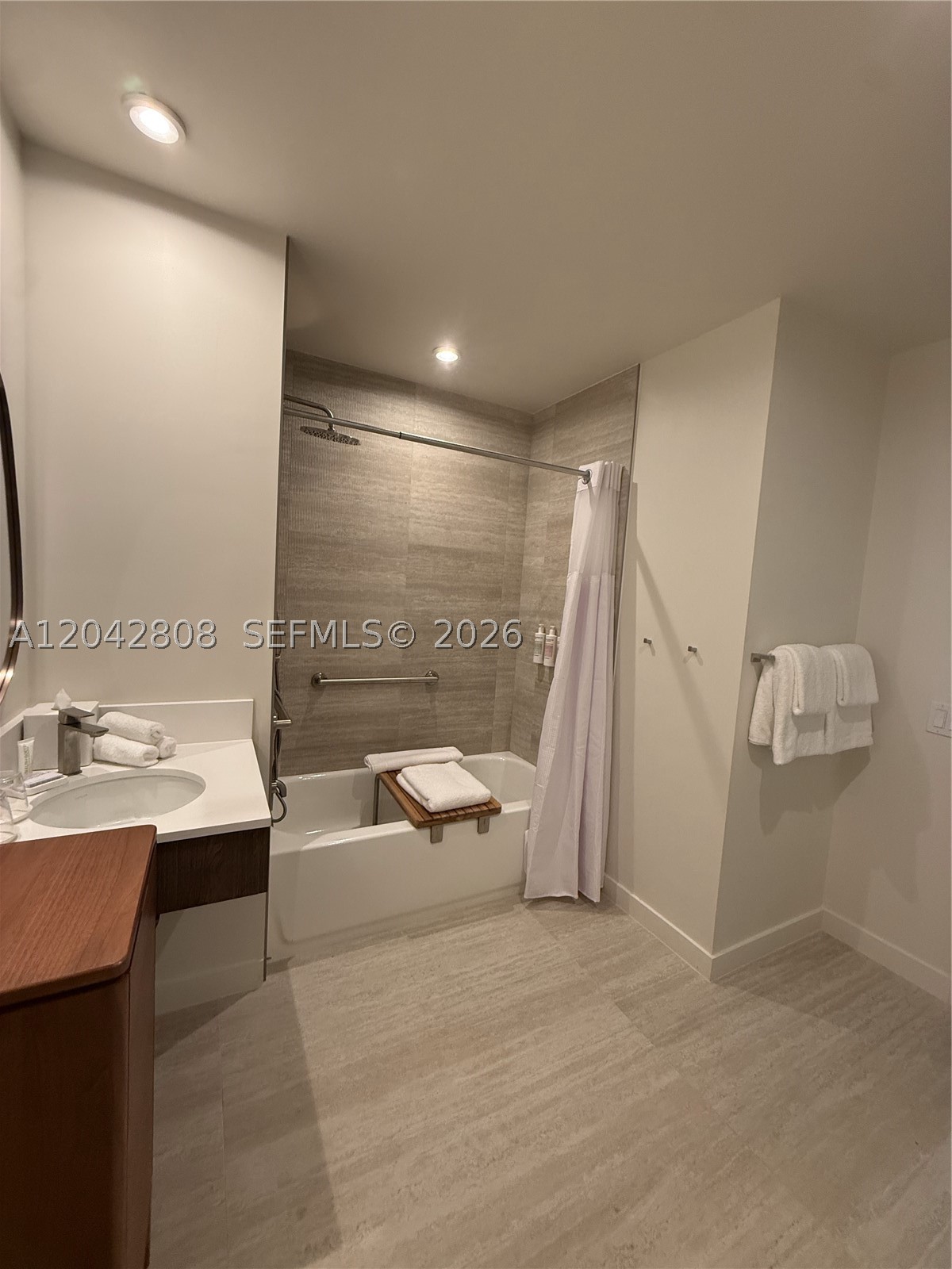 1611 SW 2nd Ave #202 Miami, FL 33129