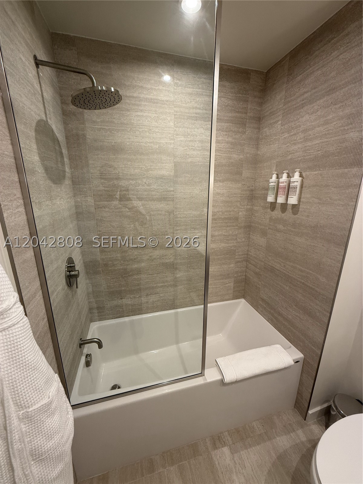 1611 SW 2nd Ave #202 Miami, FL 33129