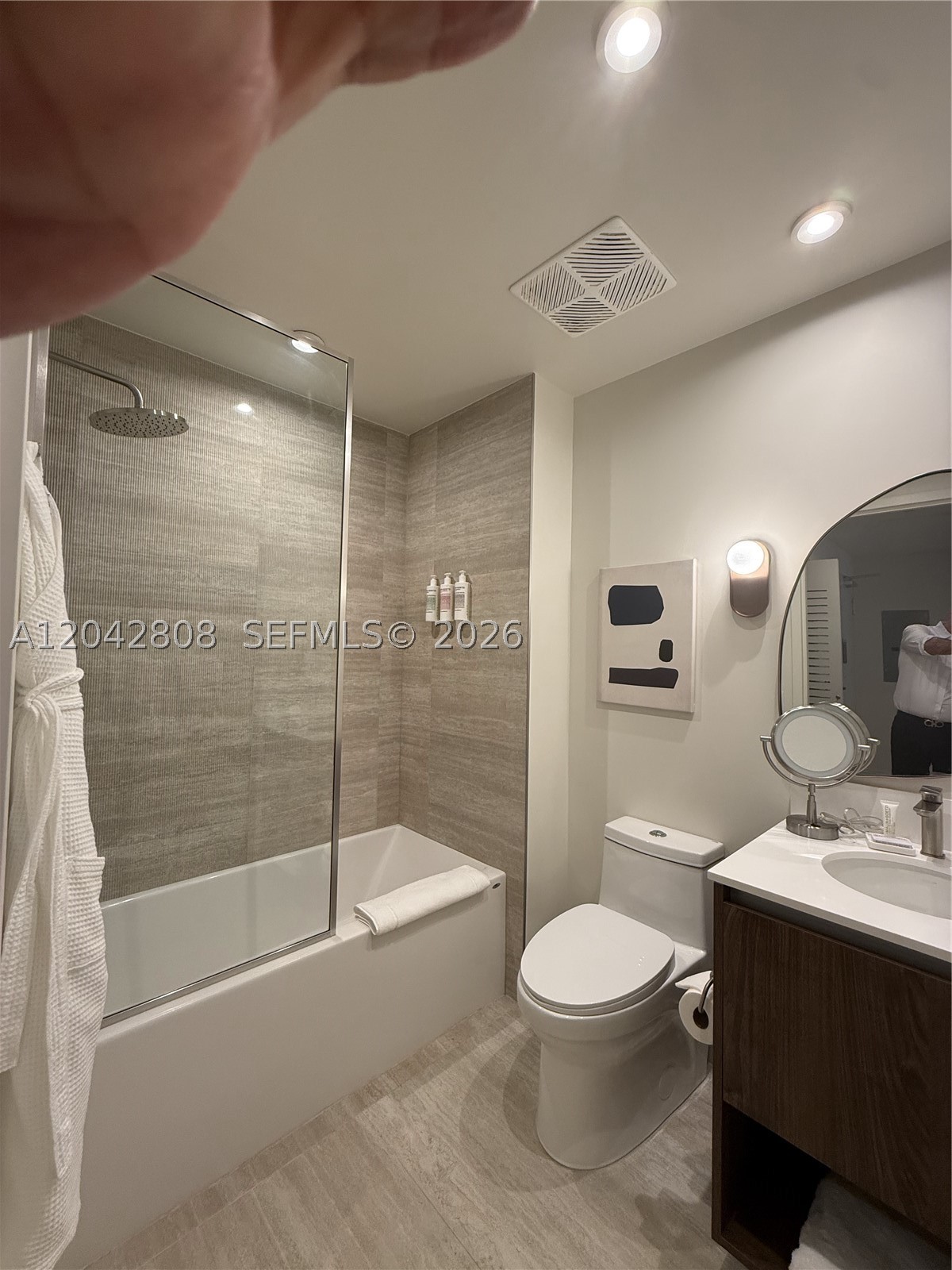 1611 SW 2nd Ave #202 Miami, FL 33129