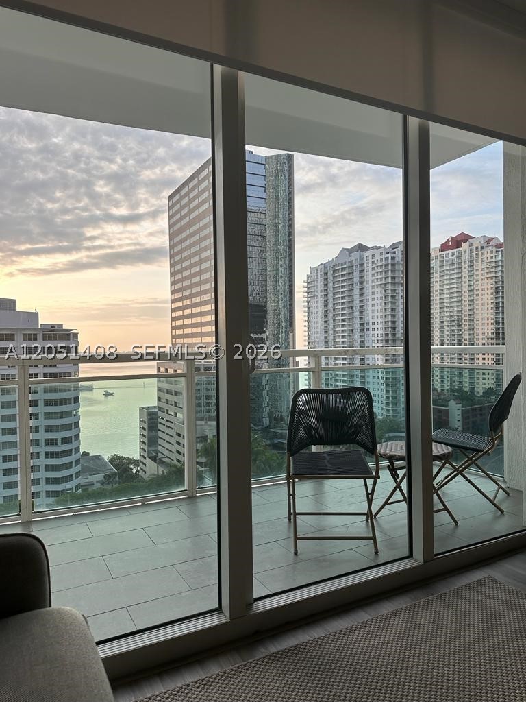 image The Plaza on Brickell West7