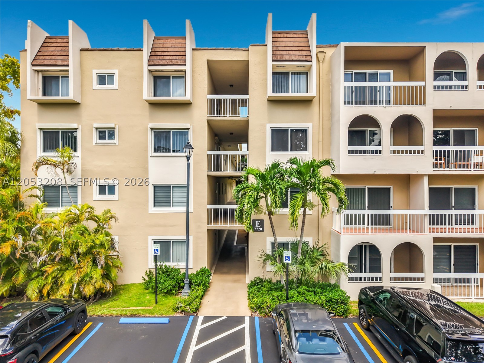 7722 Camino Real #E304