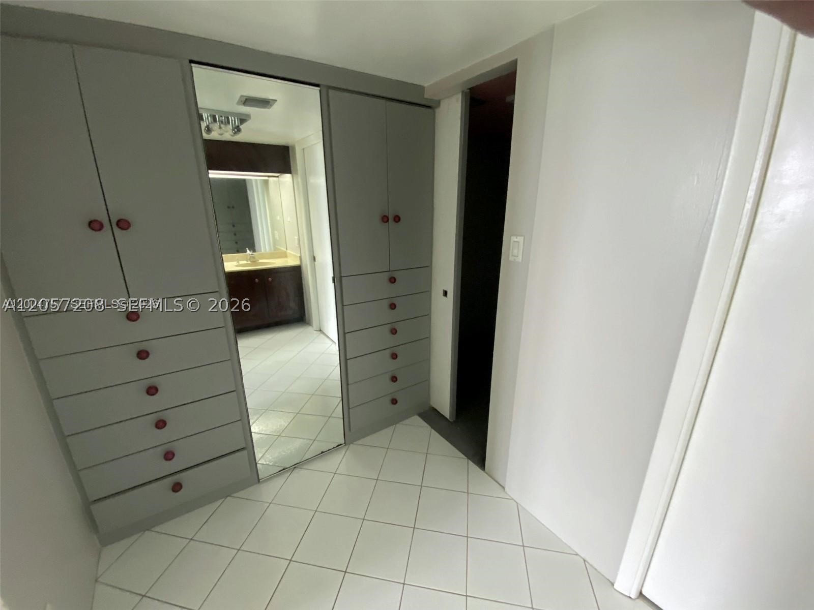 image Arlen House East23