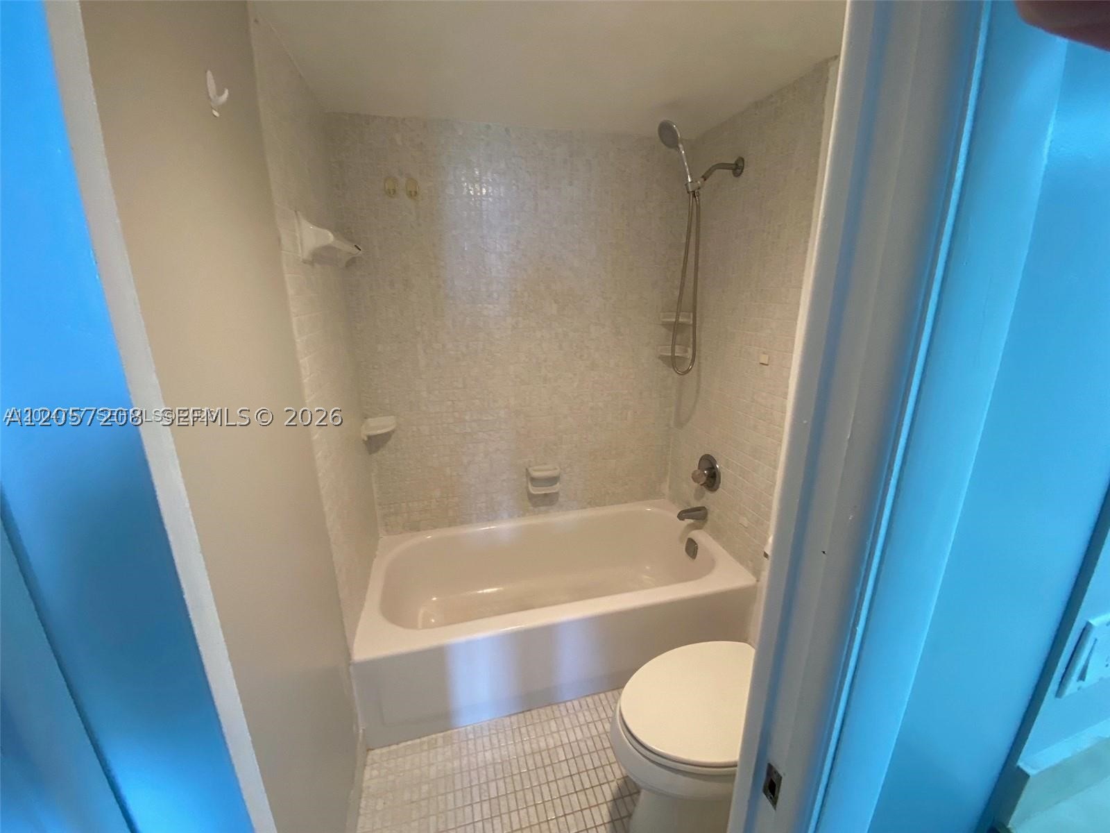 image Arlen House East25