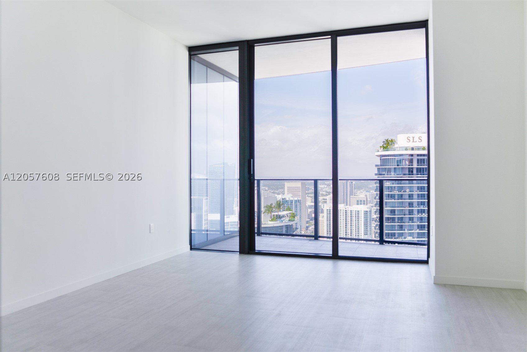 image Brickell Flatiron10