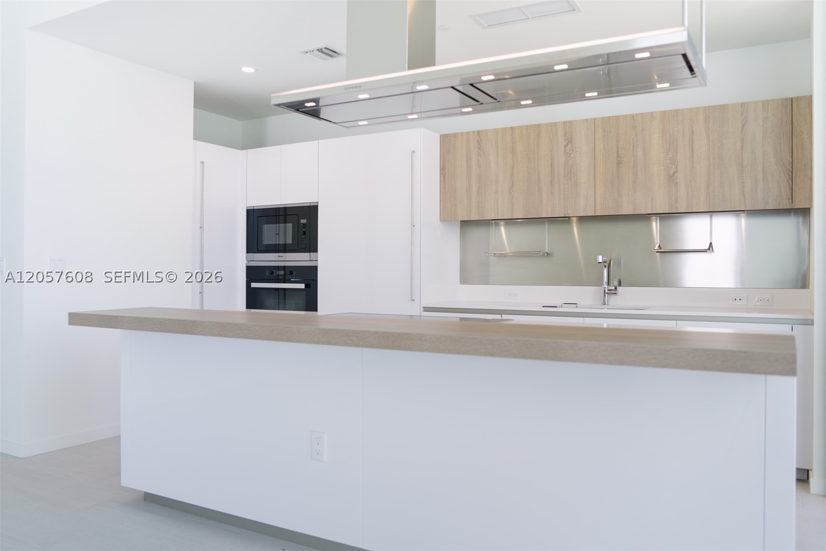 image Brickell Flatiron16