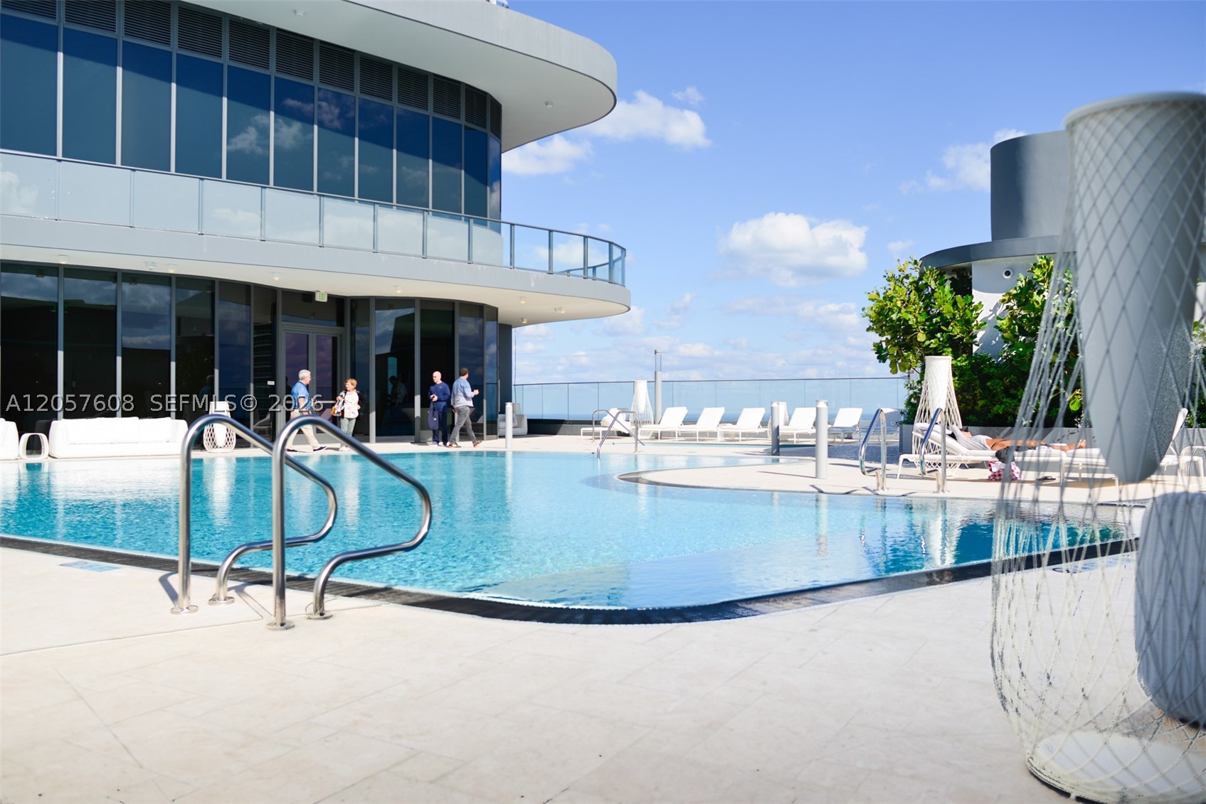 image Brickell Flatiron24