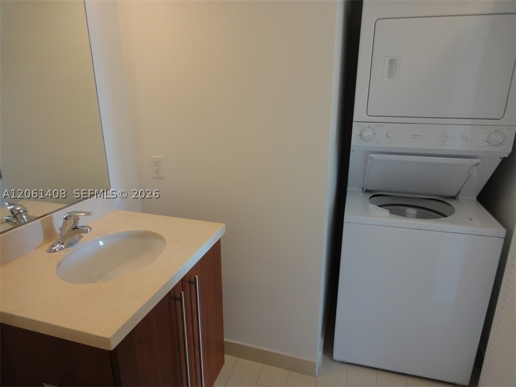 image Axis on Brickell South13