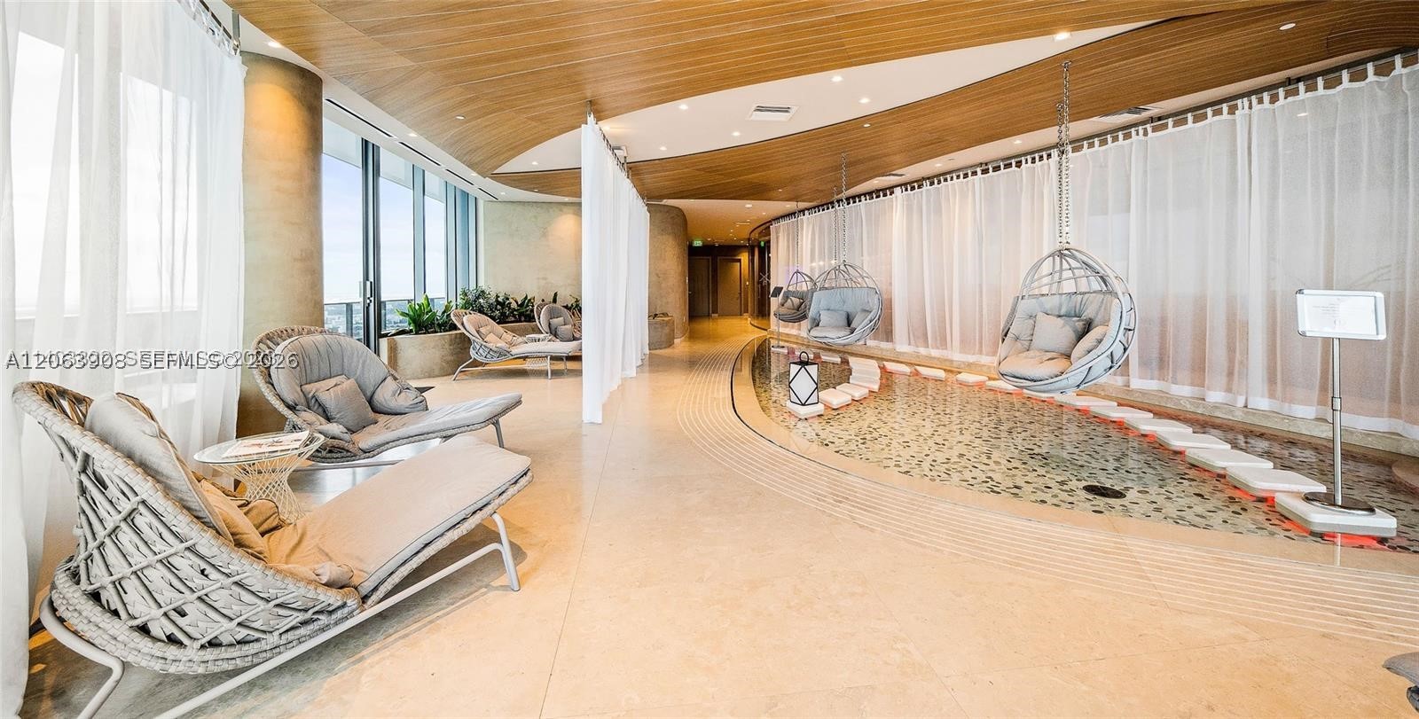 image Brickell Flatiron25