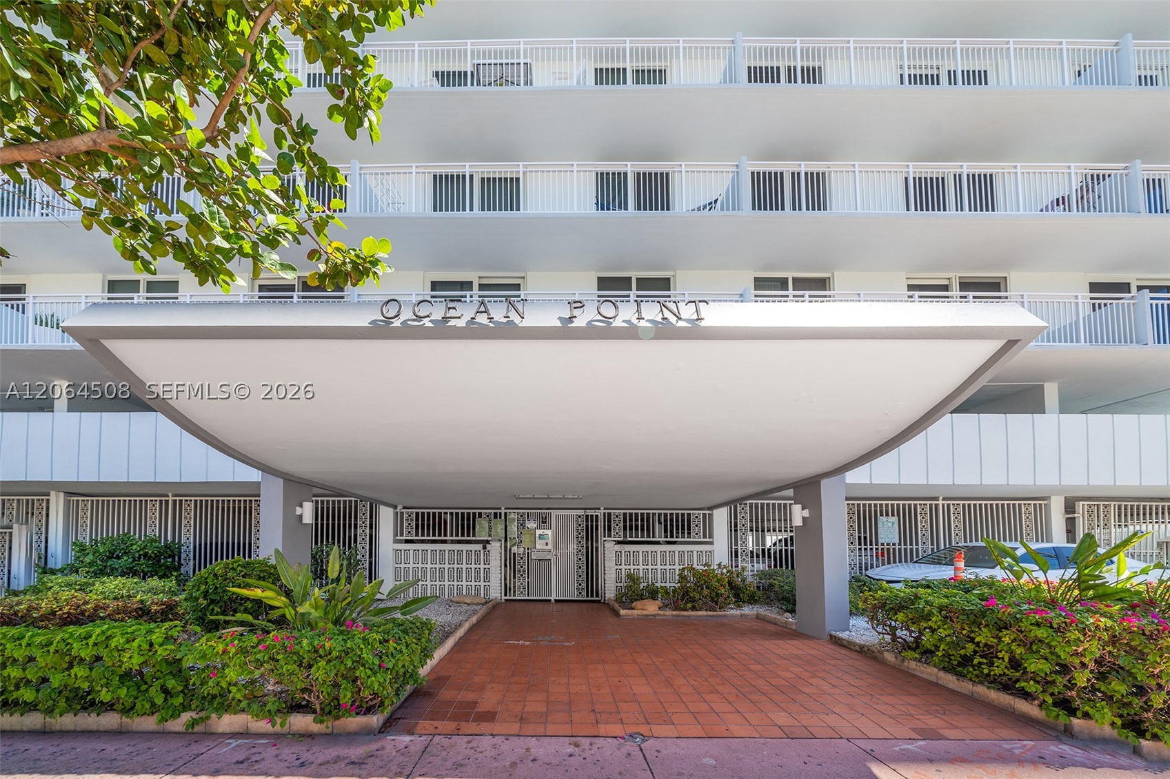 345 Ocean Dr #610 Miami Beach, FL 33139