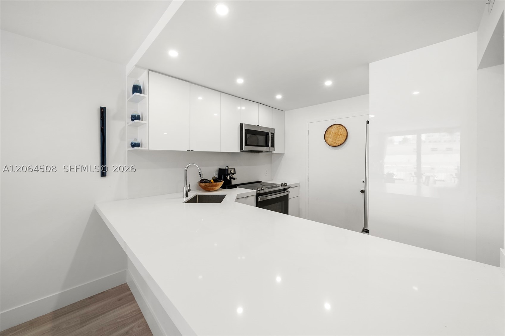 345 Ocean Dr #610 Miami Beach, FL 33139