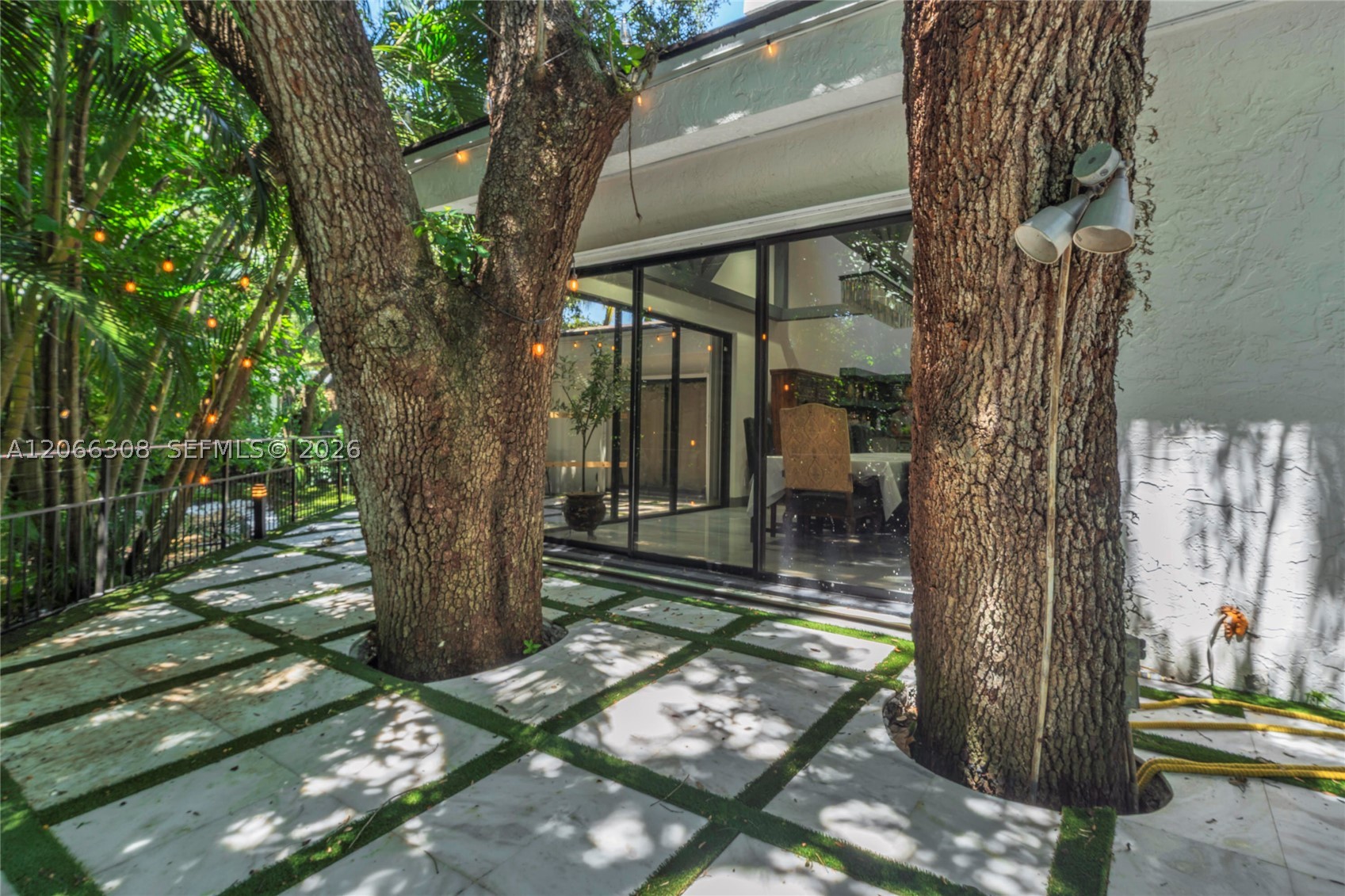5811 SW 33rd Ter Hollywood, FL 33312