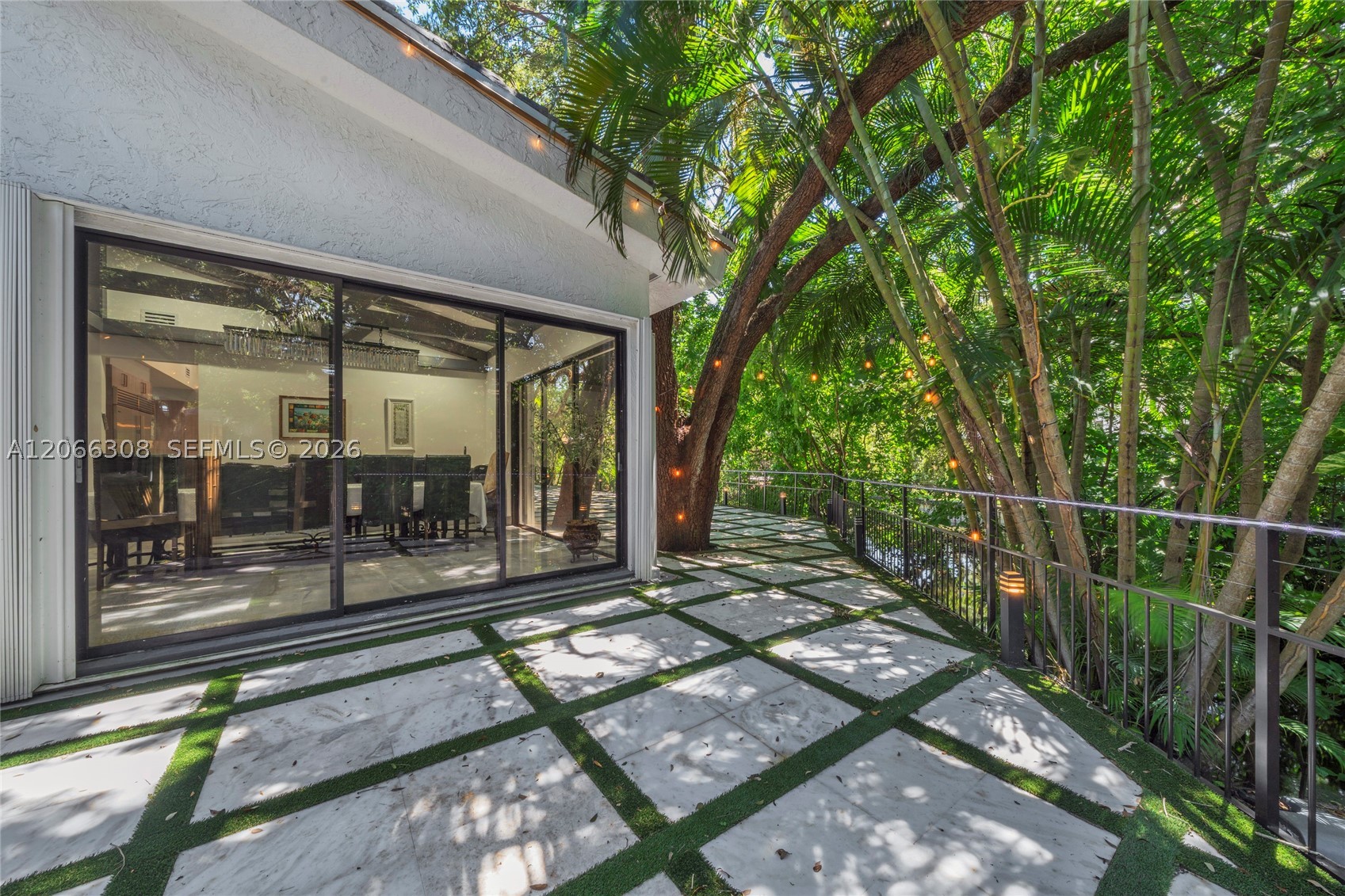 5811 SW 33rd Ter Hollywood, FL 33312