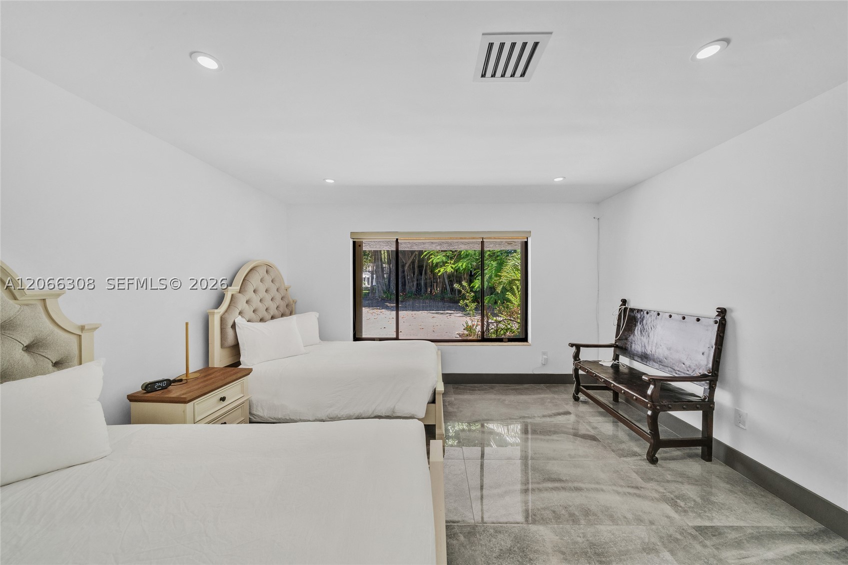 5811 SW 33rd Ter Hollywood, FL 33312
