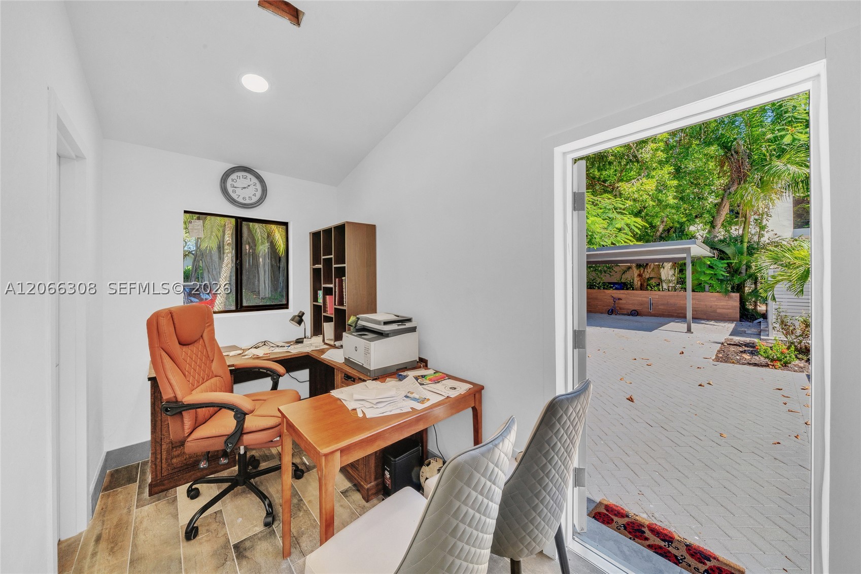 5811 SW 33rd Ter Hollywood, FL 33312