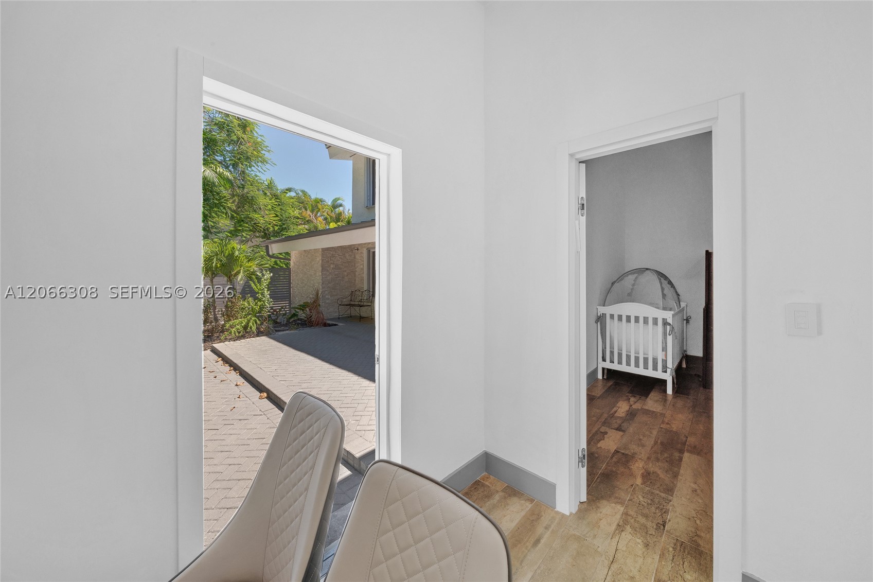 5811 SW 33rd Ter Hollywood, FL 33312