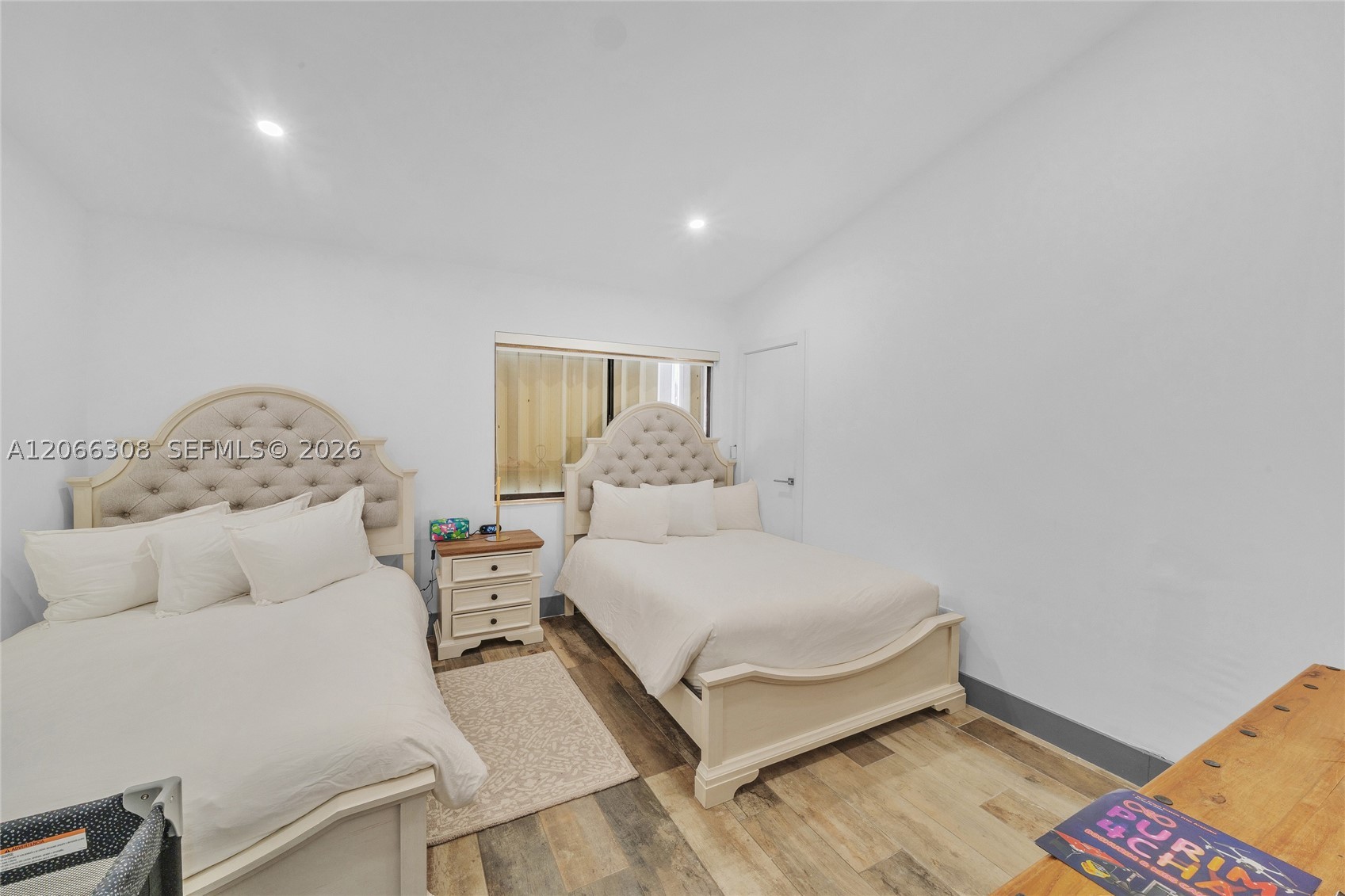 5811 SW 33rd Ter Hollywood, FL 33312