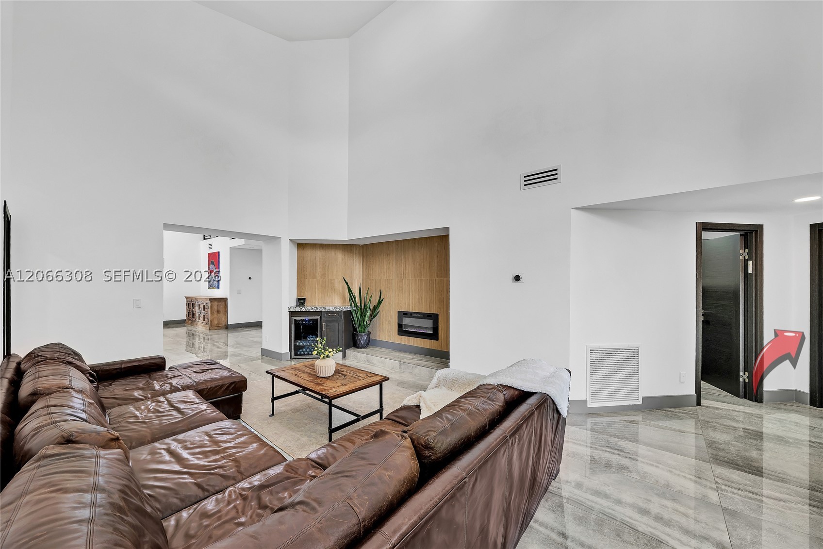 5811 SW 33rd Ter Hollywood, FL 33312