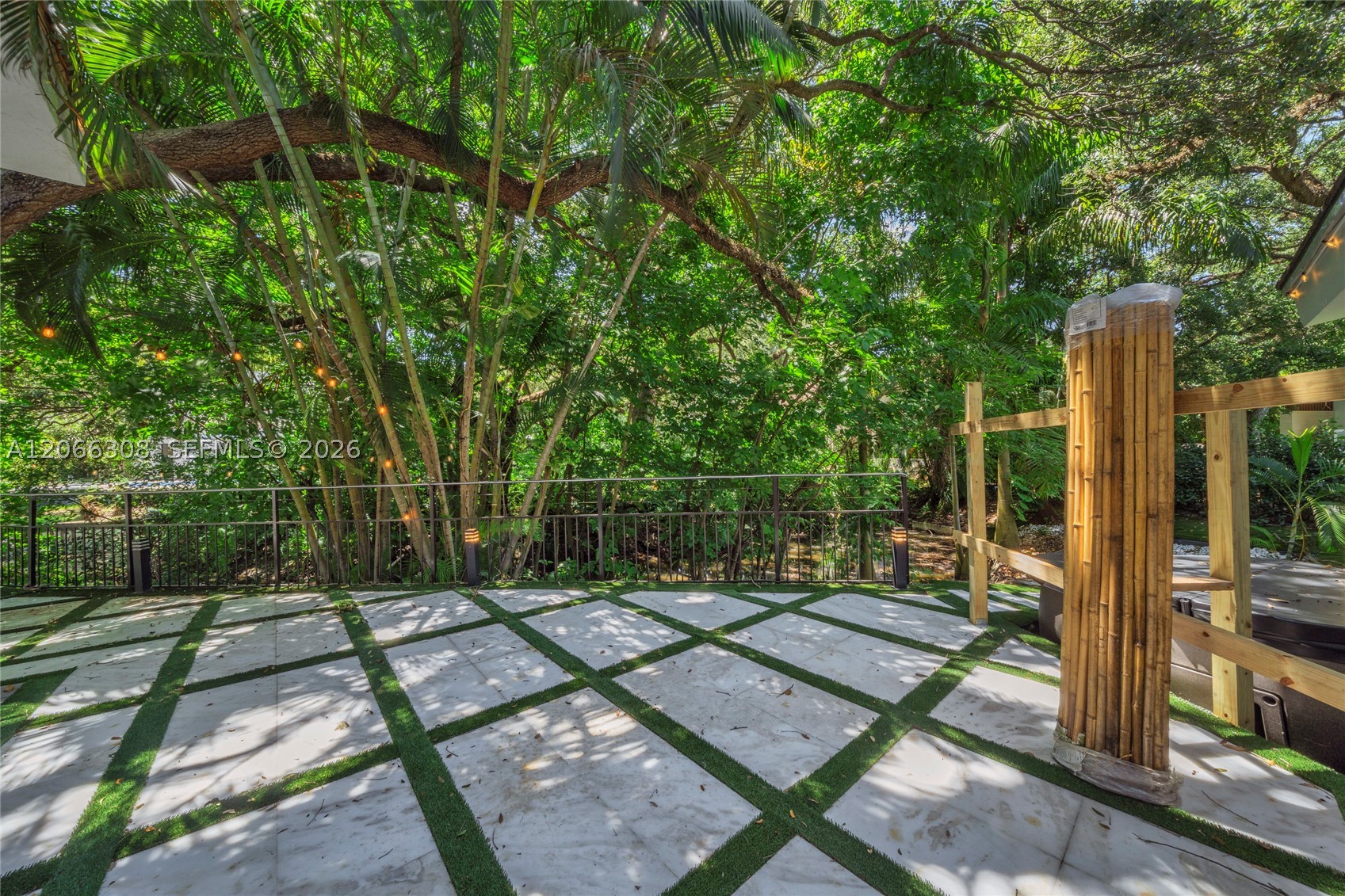 5811 SW 33rd Ter Hollywood, FL 33312