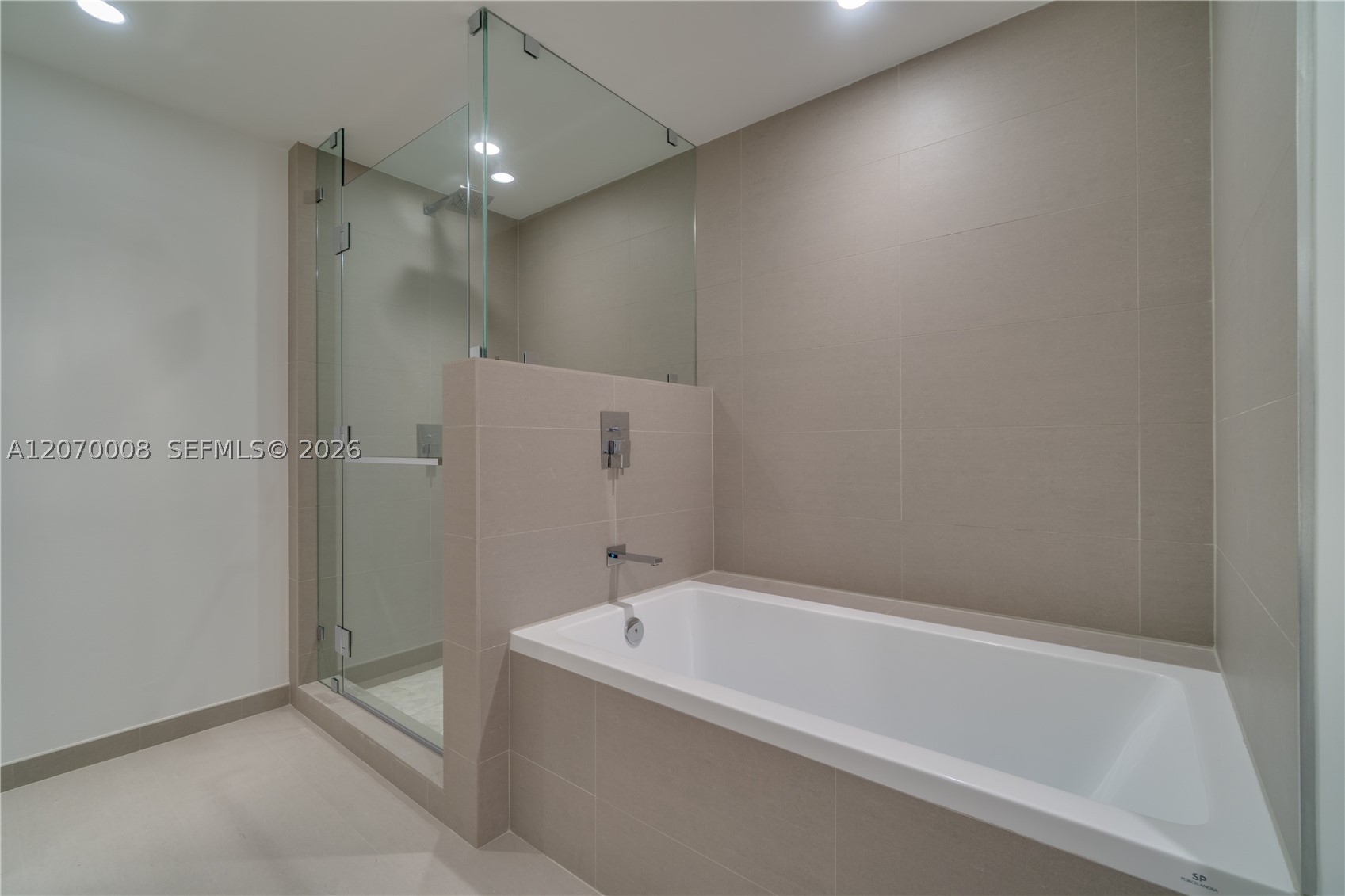 image The Bond on Brickell16