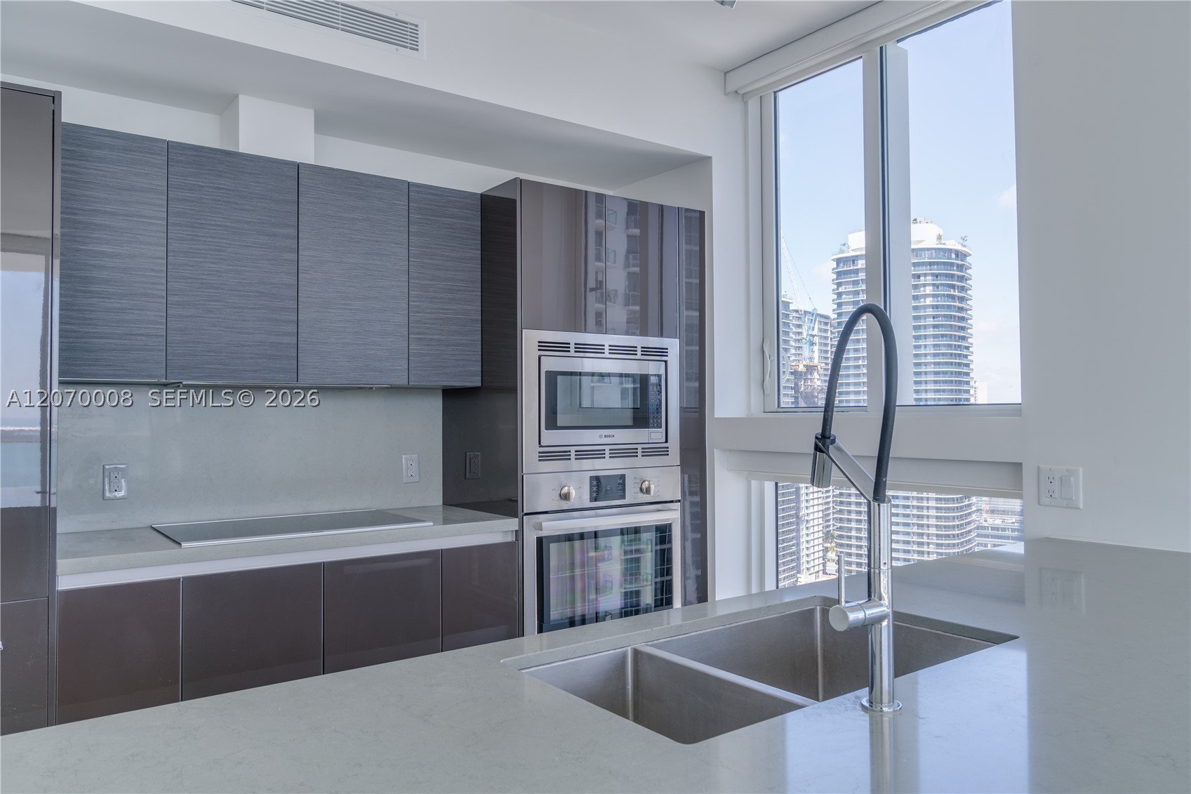 image The Bond on Brickell19