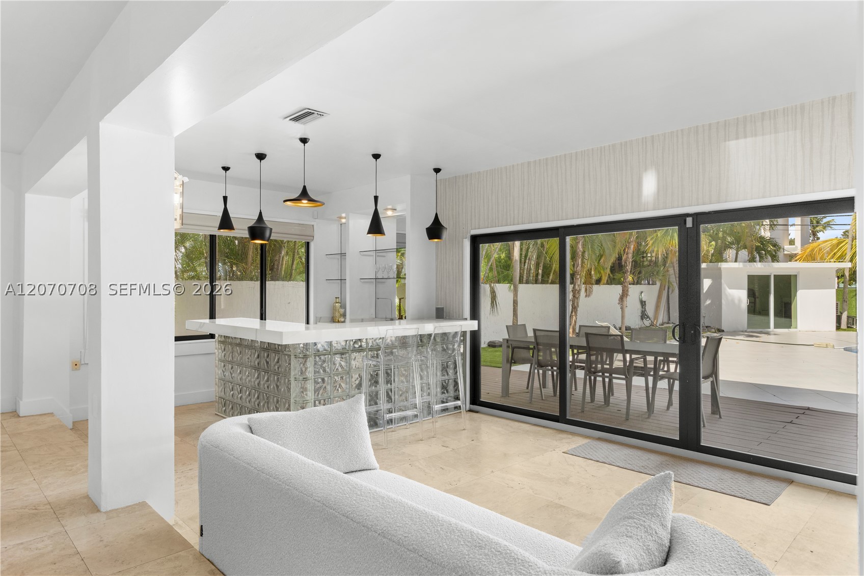 2388 Prairie Ave Miami Beach, FL 33140