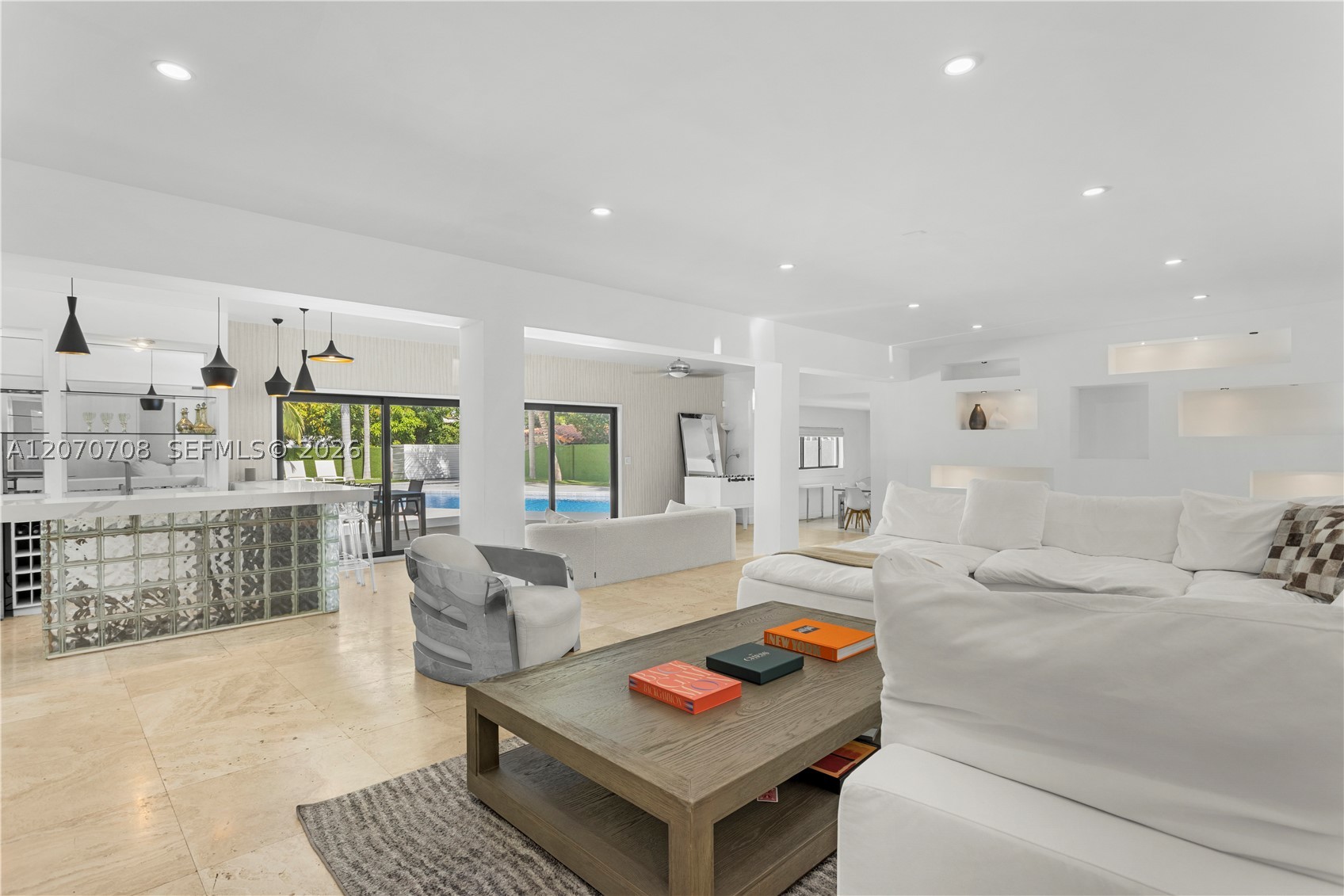 2388 Prairie Ave Miami Beach, FL 33140
